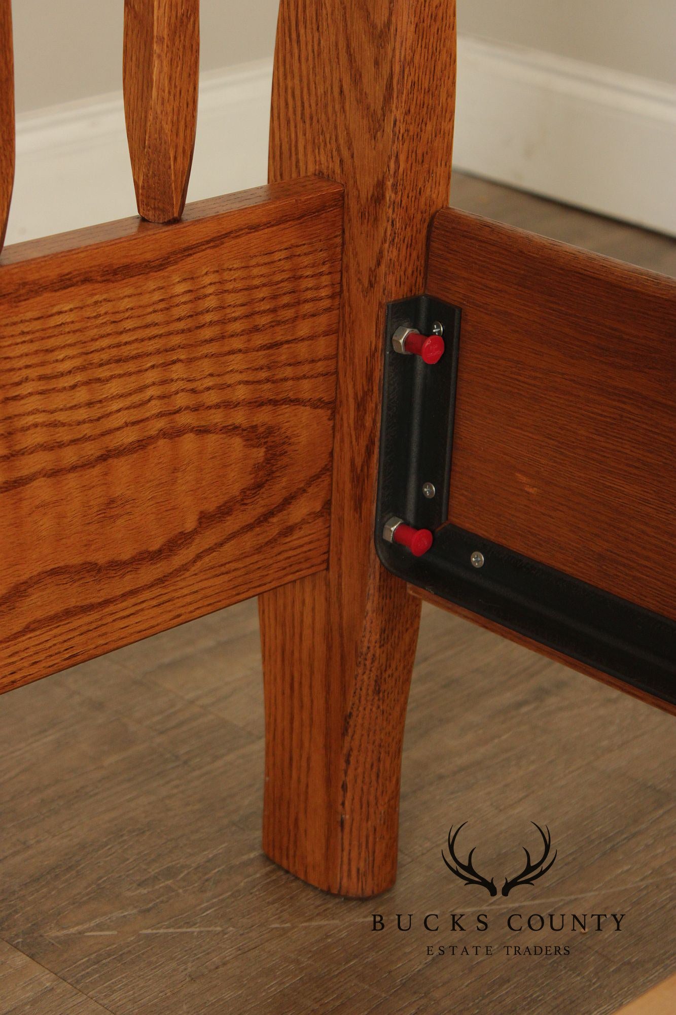 Hunt Country Furniture Farmhouse Style Oak Spindle Full-Size Bed