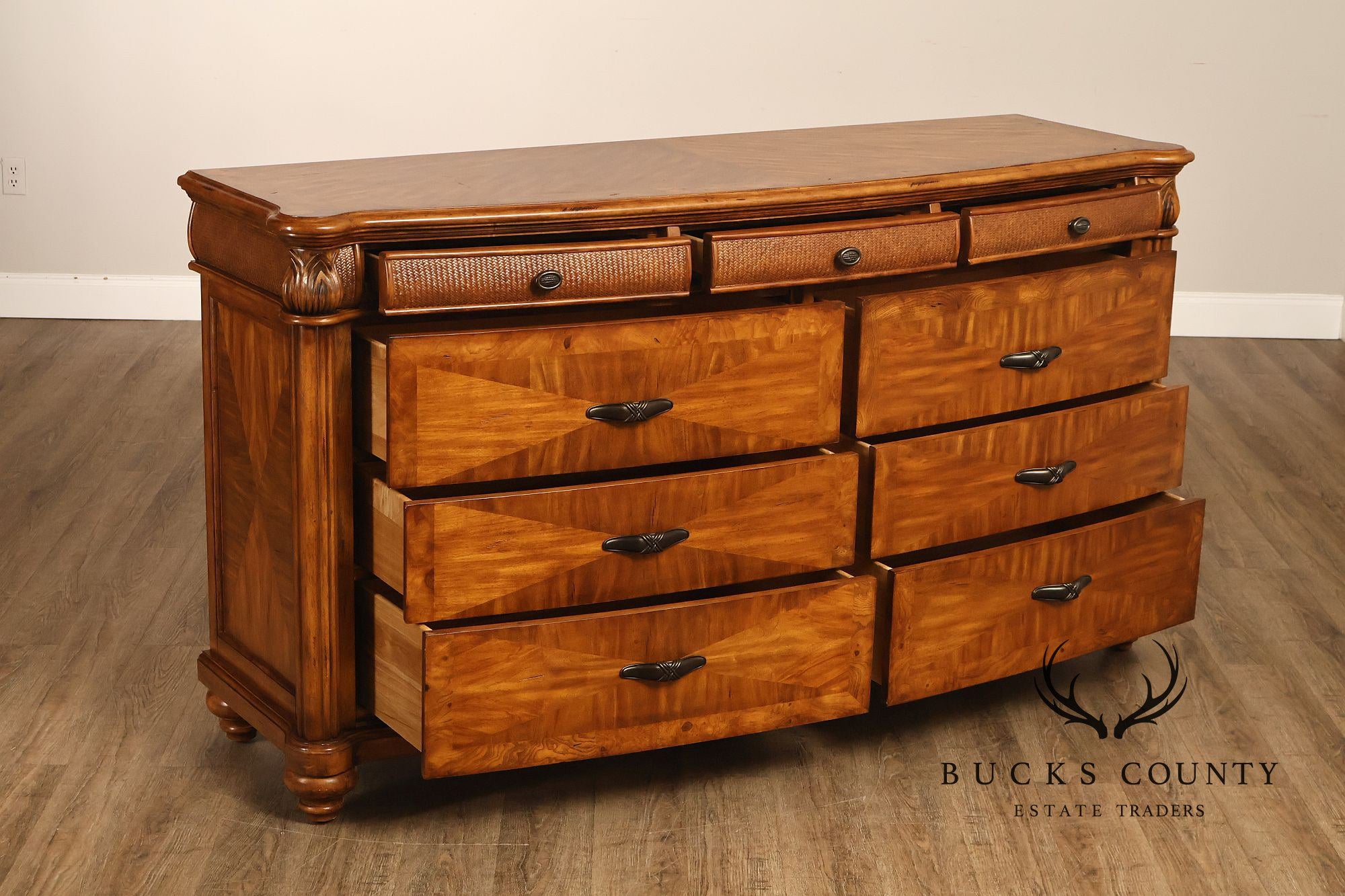 Schnadig American Kaleidoscope Elite Eight Drawer Dresser