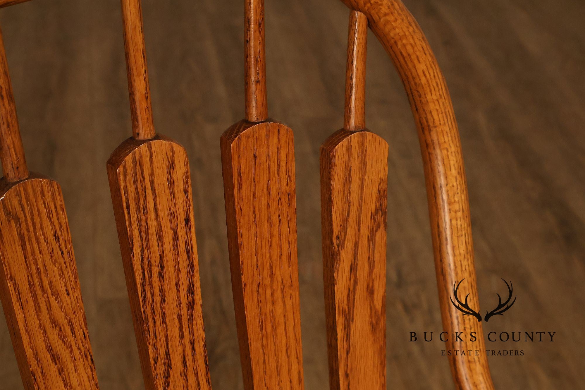 Richardson Brothers Colonial Windsor Style Set Of Seven Oak Dining Chairs