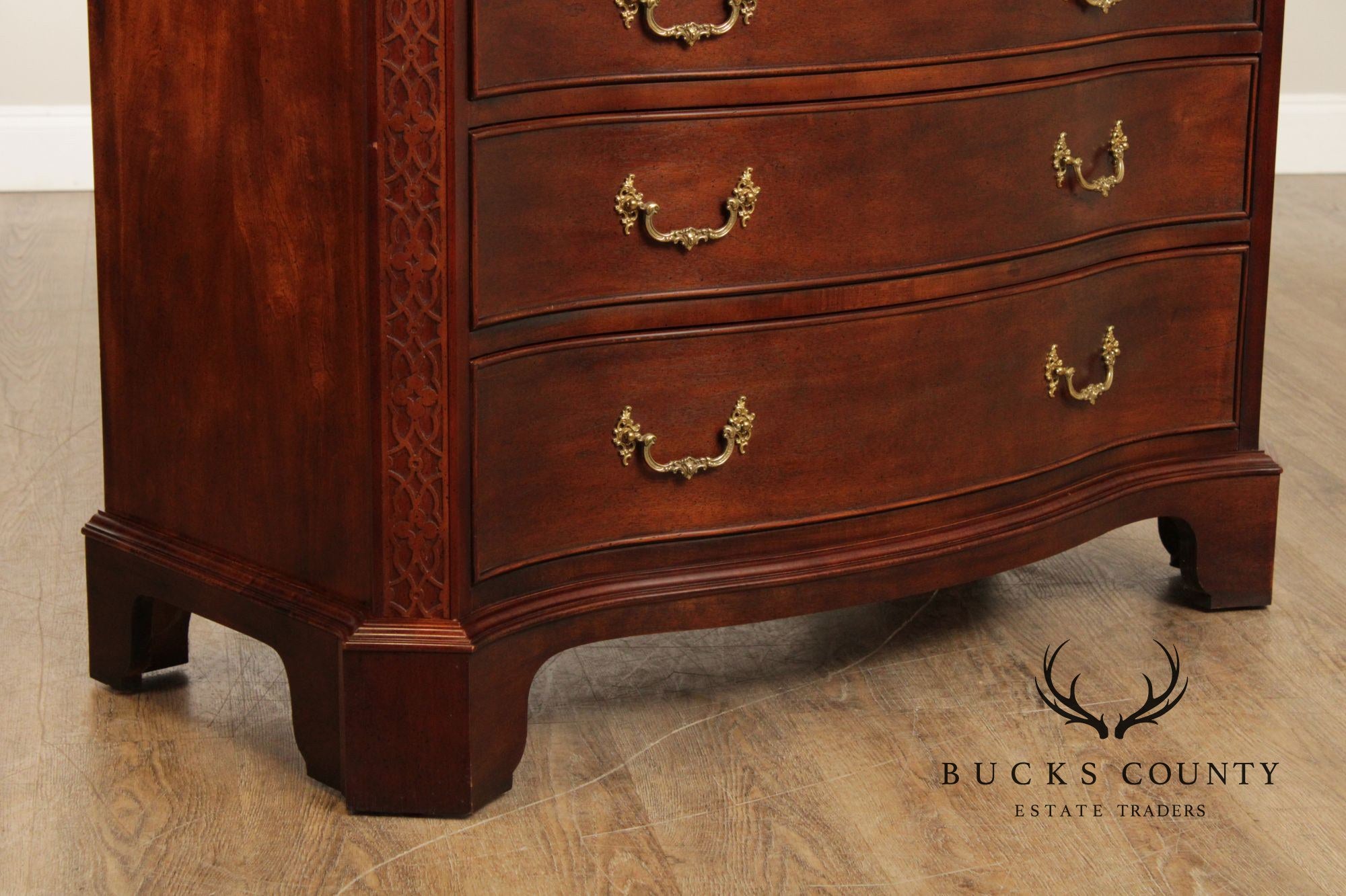 Century Furniture Georgian Style Mahogany Bachelor's Chest