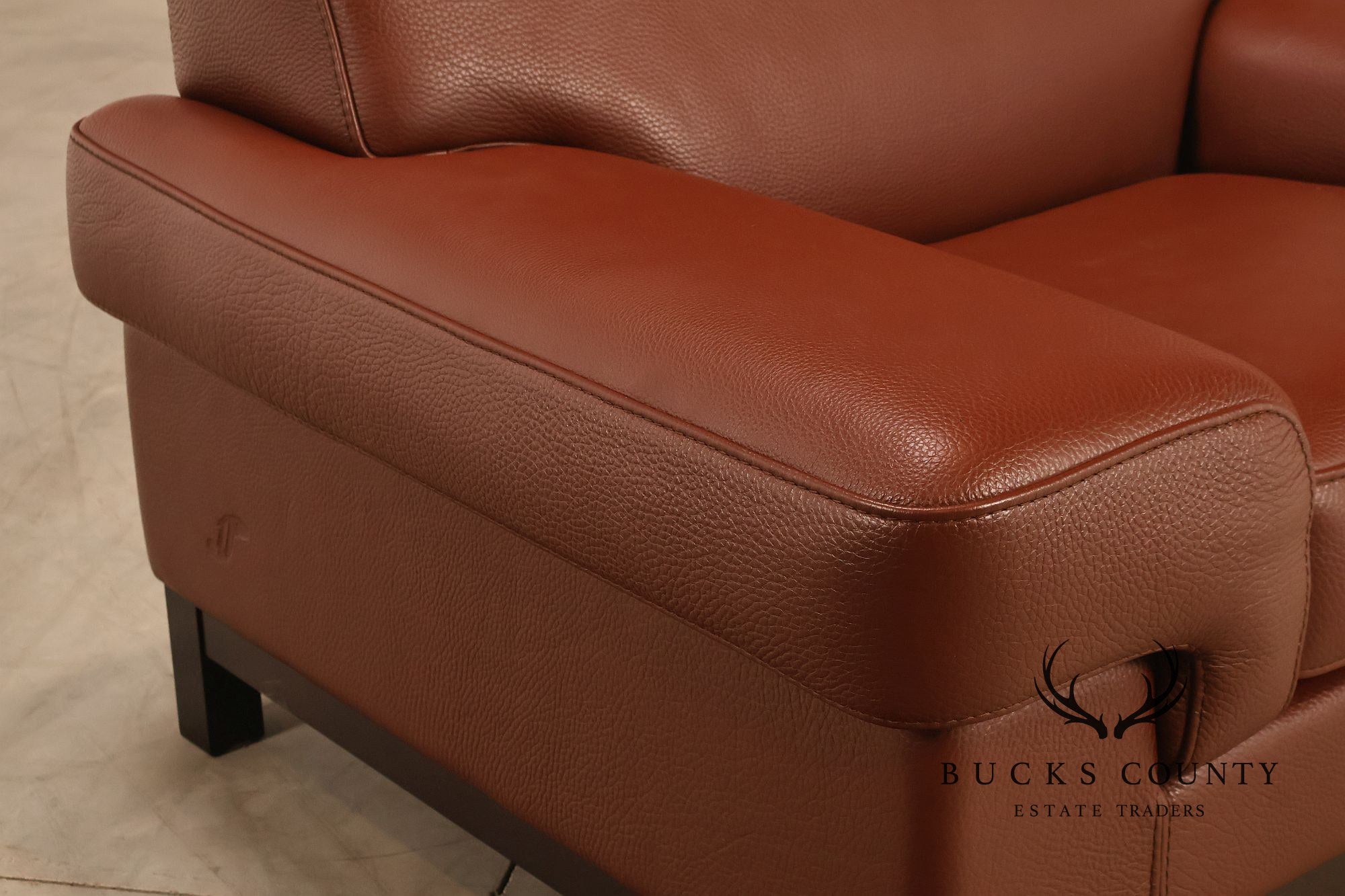 Formenti Pair of Italian Leather Lounge Chairs