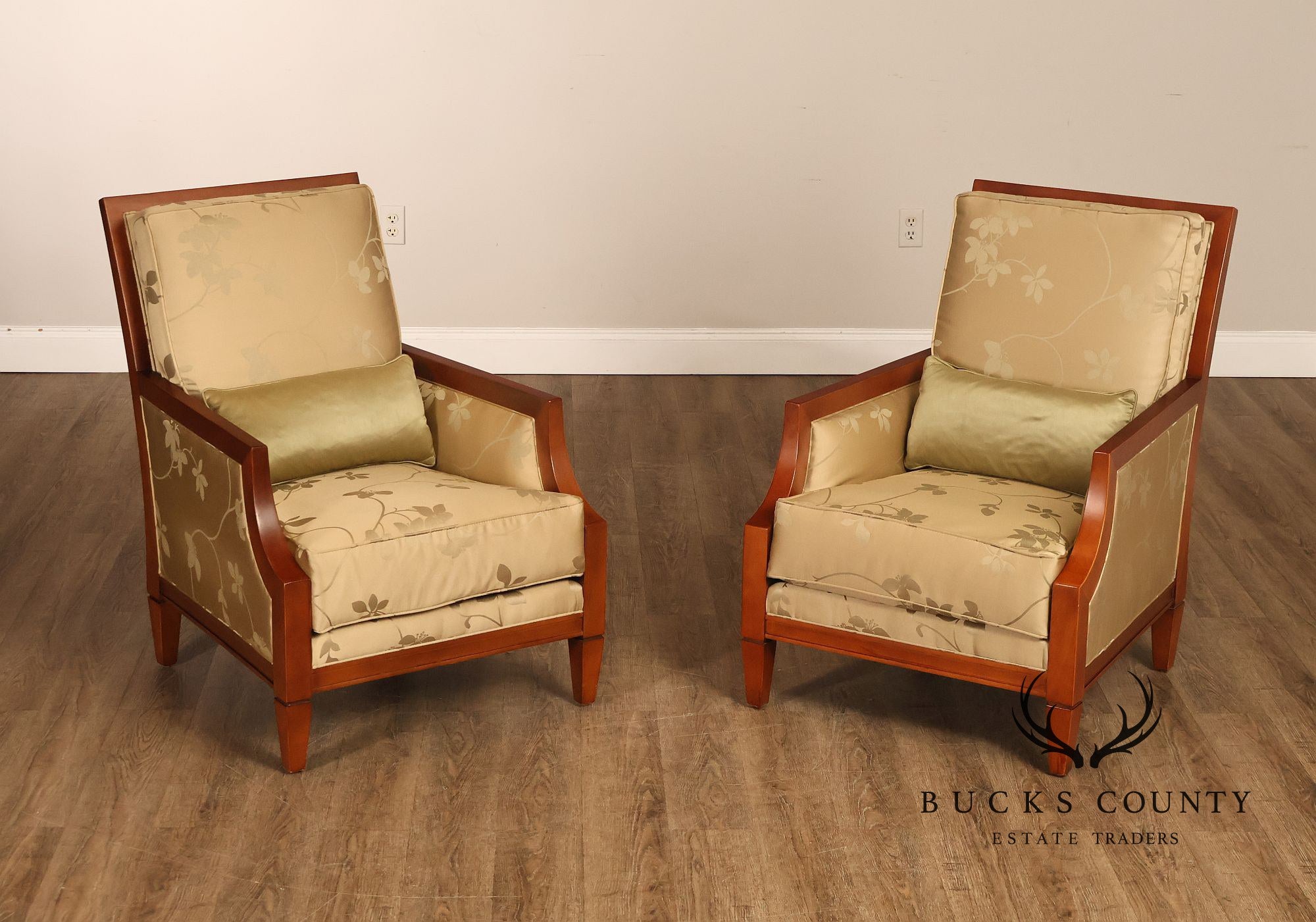 Thomasville Contemporary Pair of Lounge Armchairs