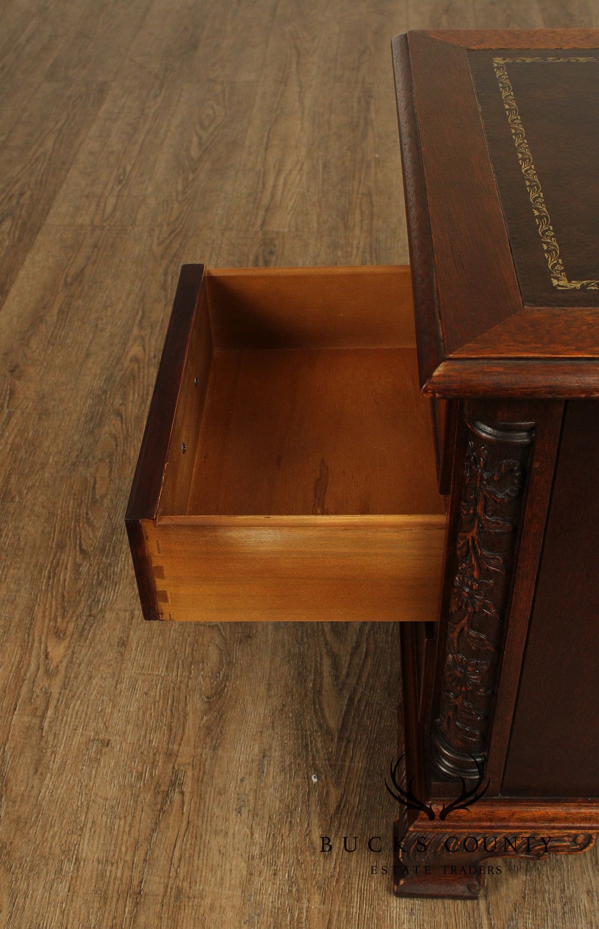 Hekman Georgian Style Leather Top Burlwood Side Table