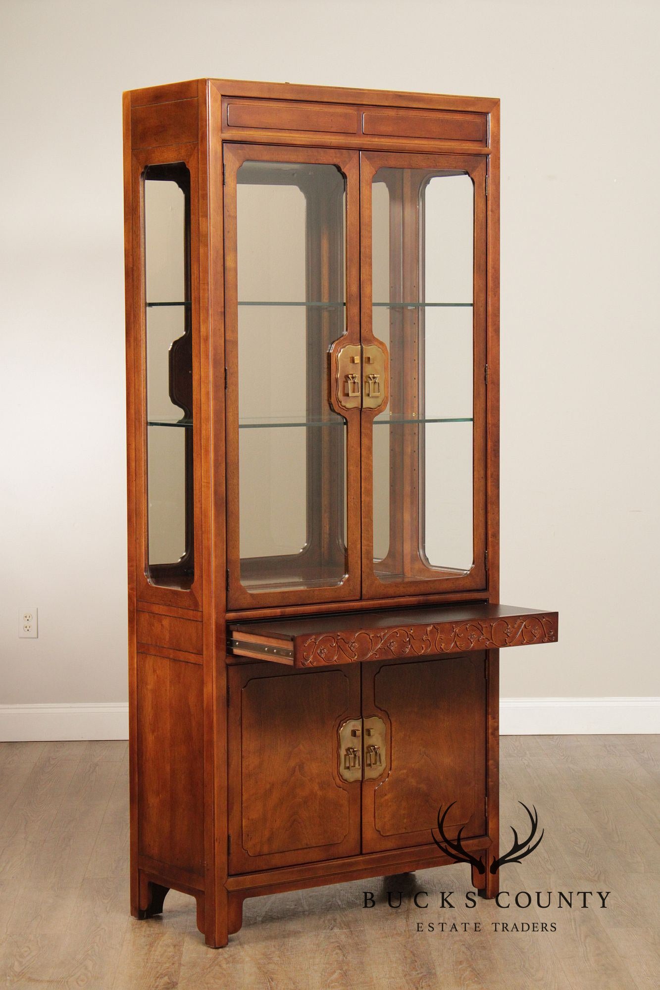 Henredon 'Folio 16' Asian Inspired Display Cabinet