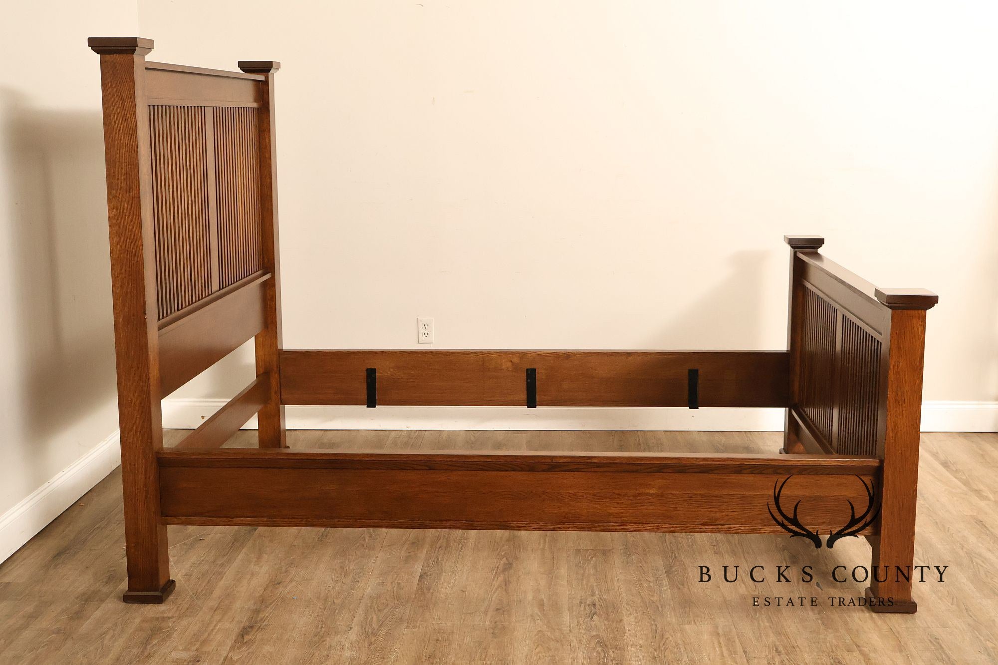 Stickley Mission Collection Queen Oak Prairie Bedframe