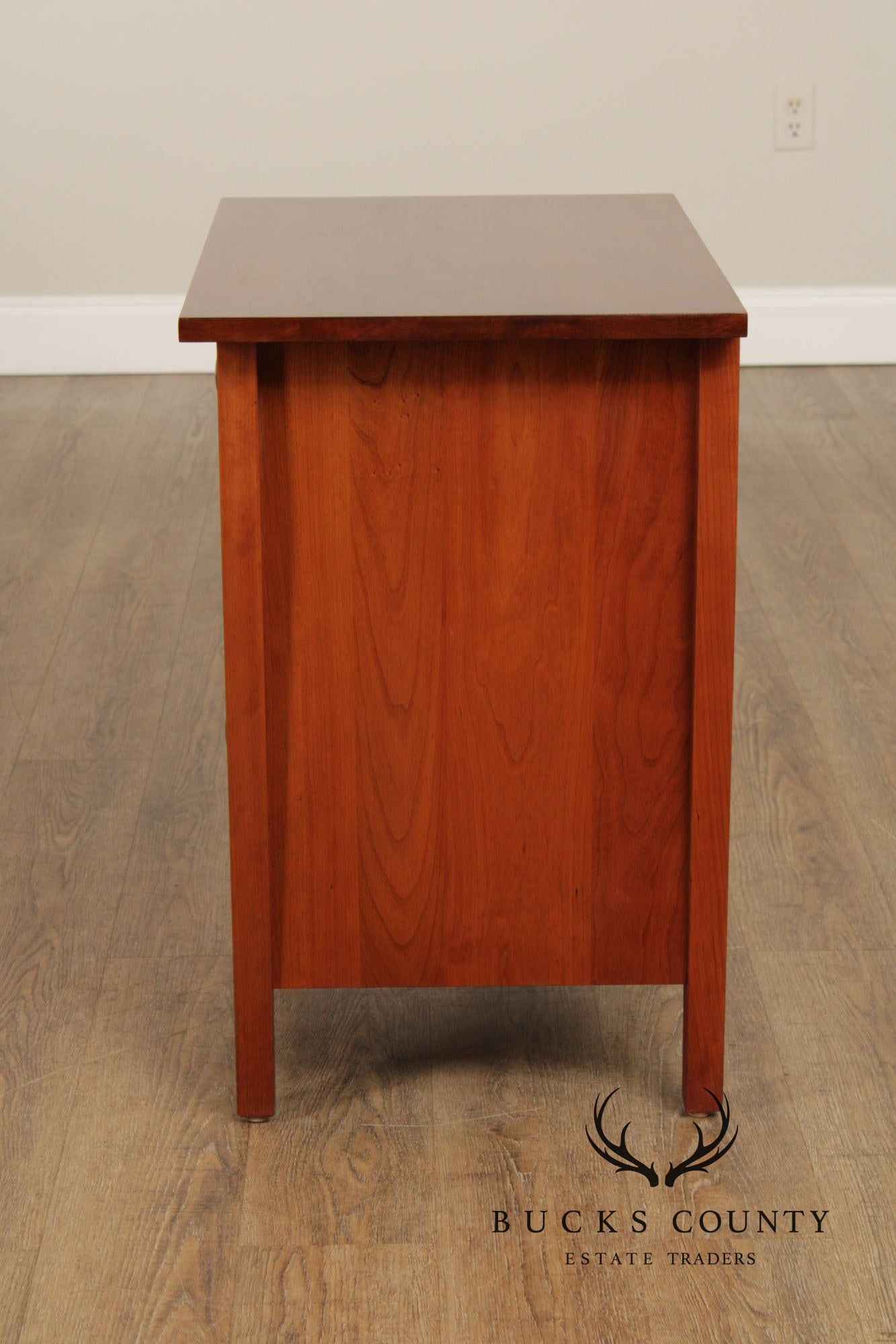 Stickley Mission Collection Pair of Harvey Ellis Three Drawer Cherry Nightstands
