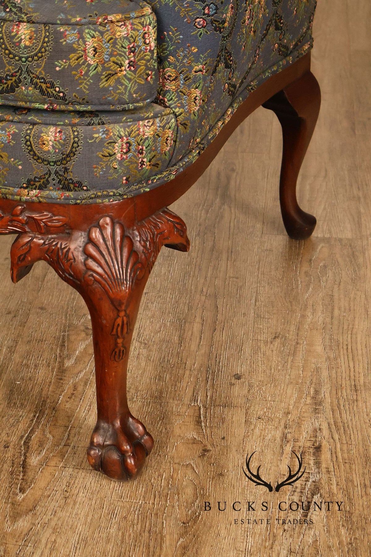 1930s Vintage Chippendale Style Carved Hardwood Eagle Wing Chair