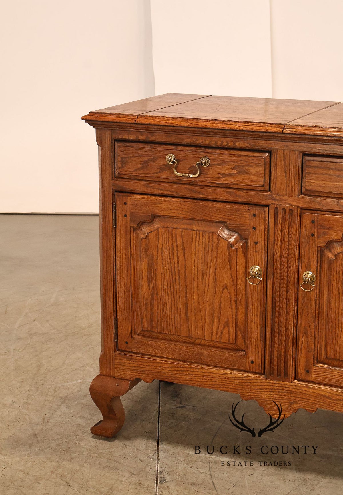 Ethan Allen Rustic Style Oak Flip Top Server