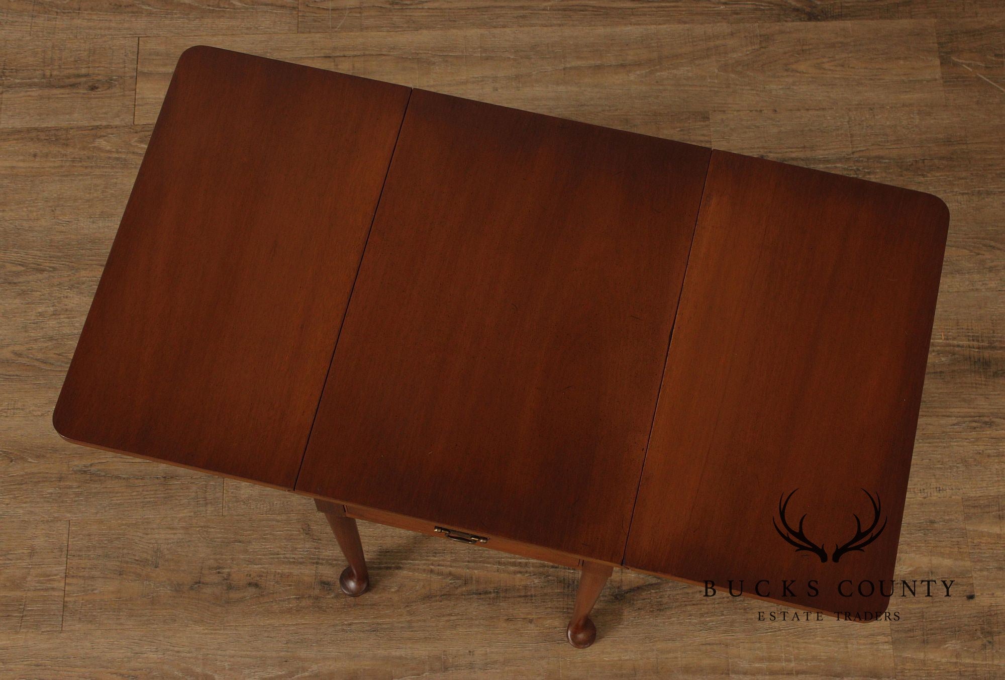 Biggs Queen Anne Style Mahogany Drop Leaf Side Table