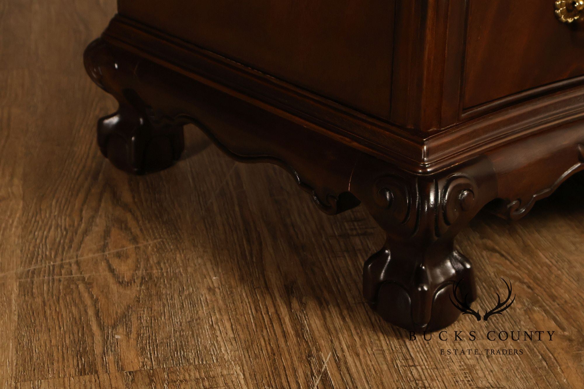 Drexel Heritage Heirlooms Collection Pair of Mahogany Bedside Chests Nightstands