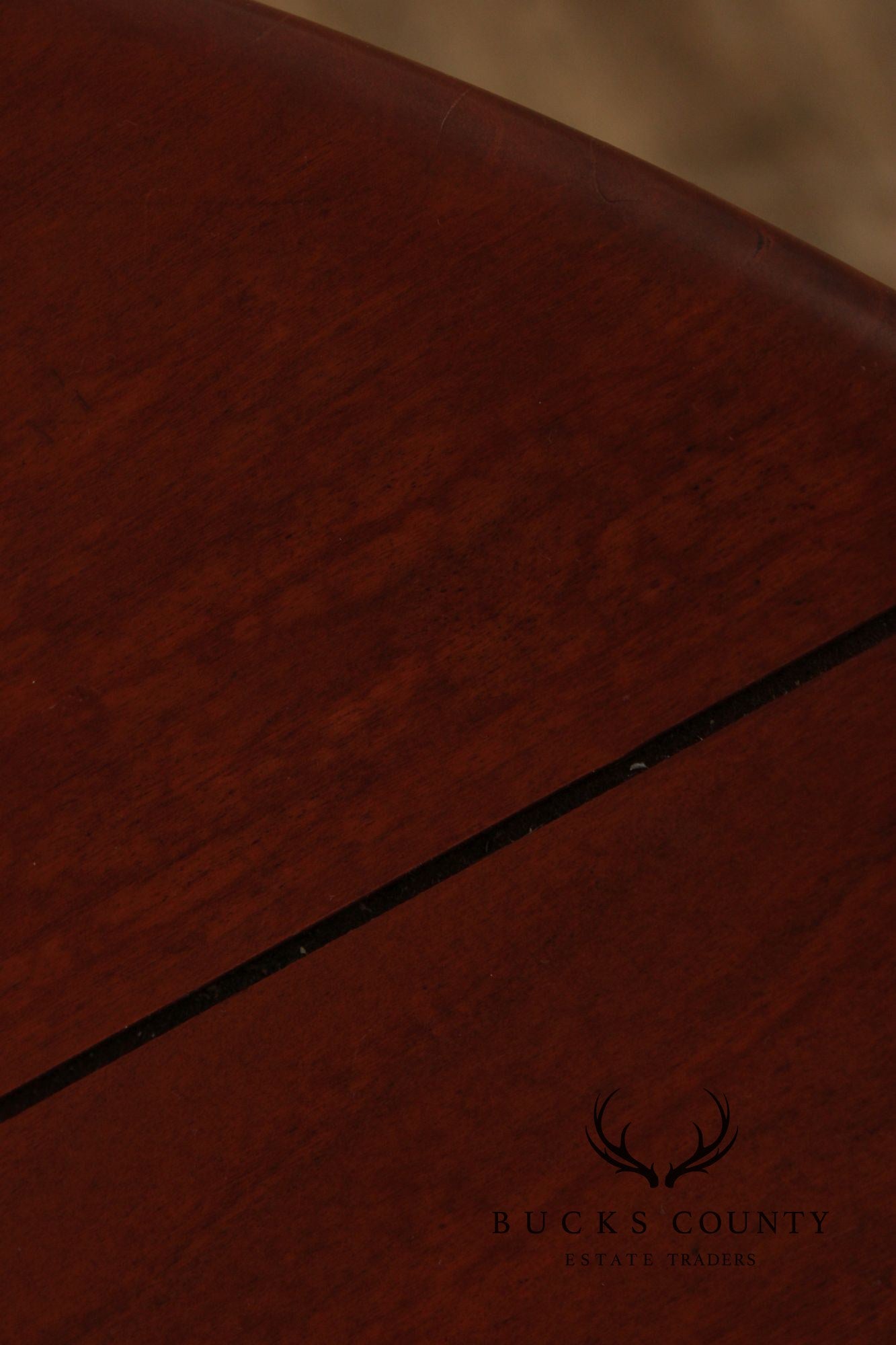 Primitive Farmhouse Style Round Plank Top Dining Table