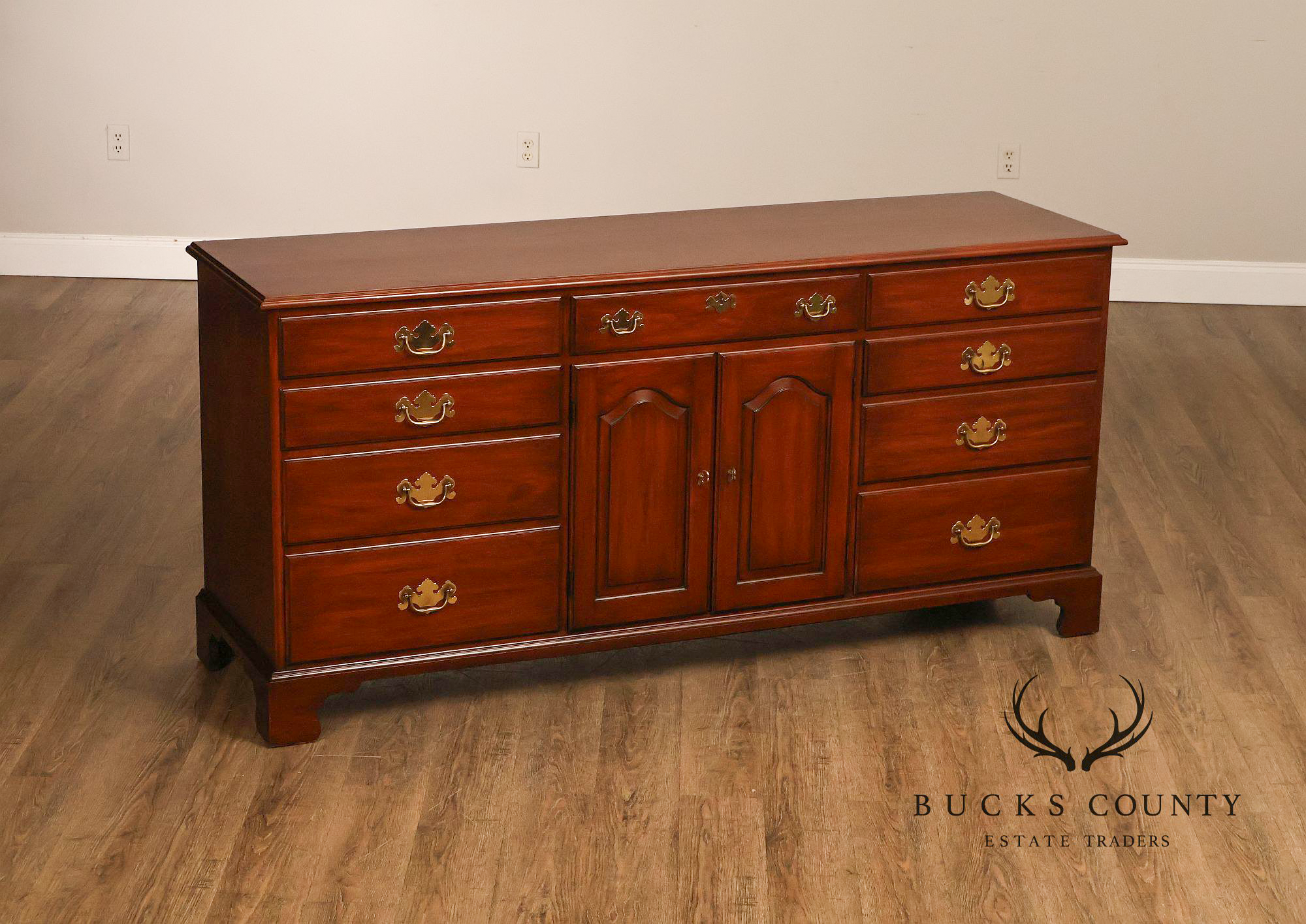 Henkel Harris Virginia Galleries Cherry 9 Drawer Dresser