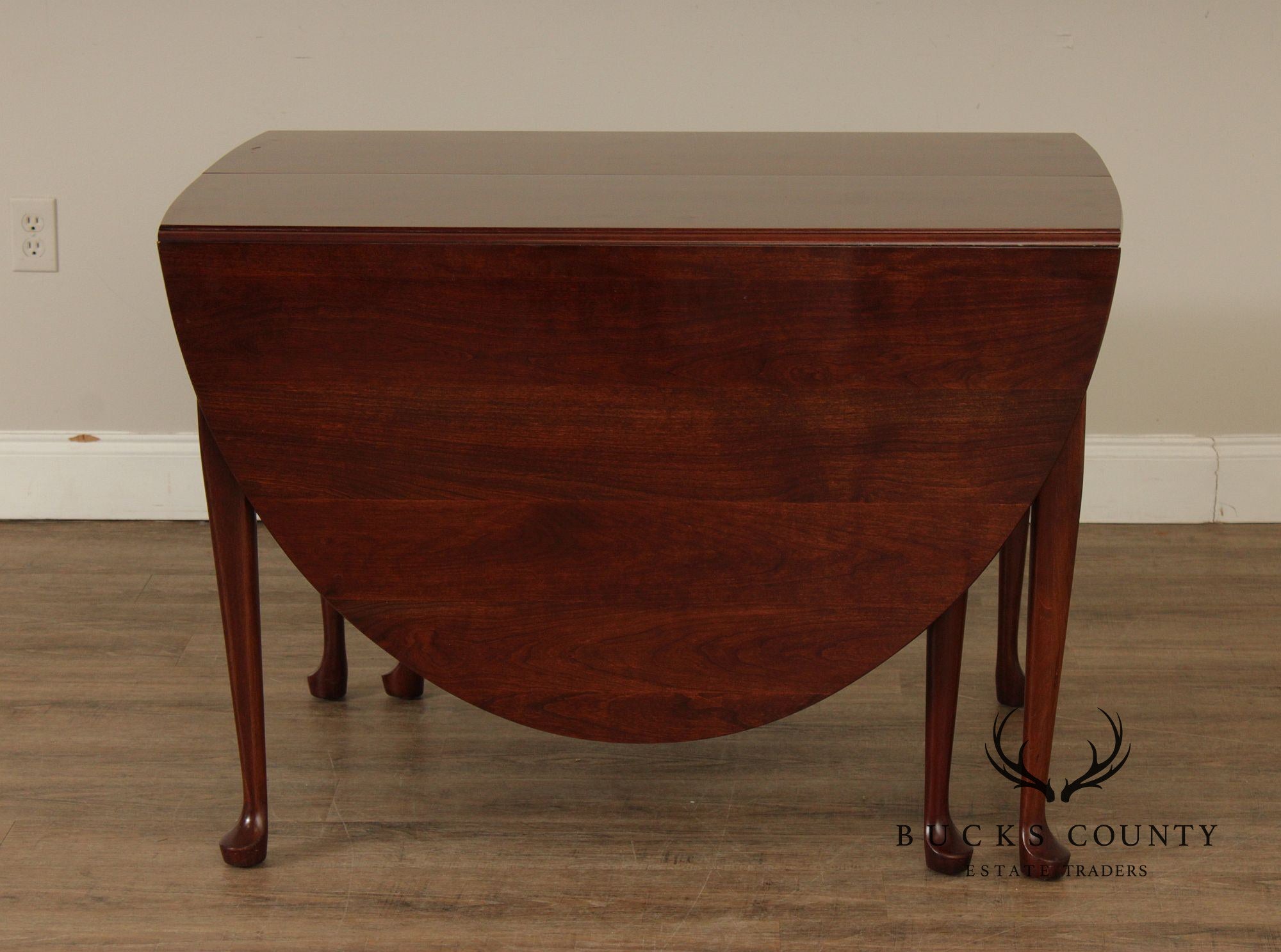 Pennsylvania House Queen Anne Style Cherry Drop Leaf Dining Table