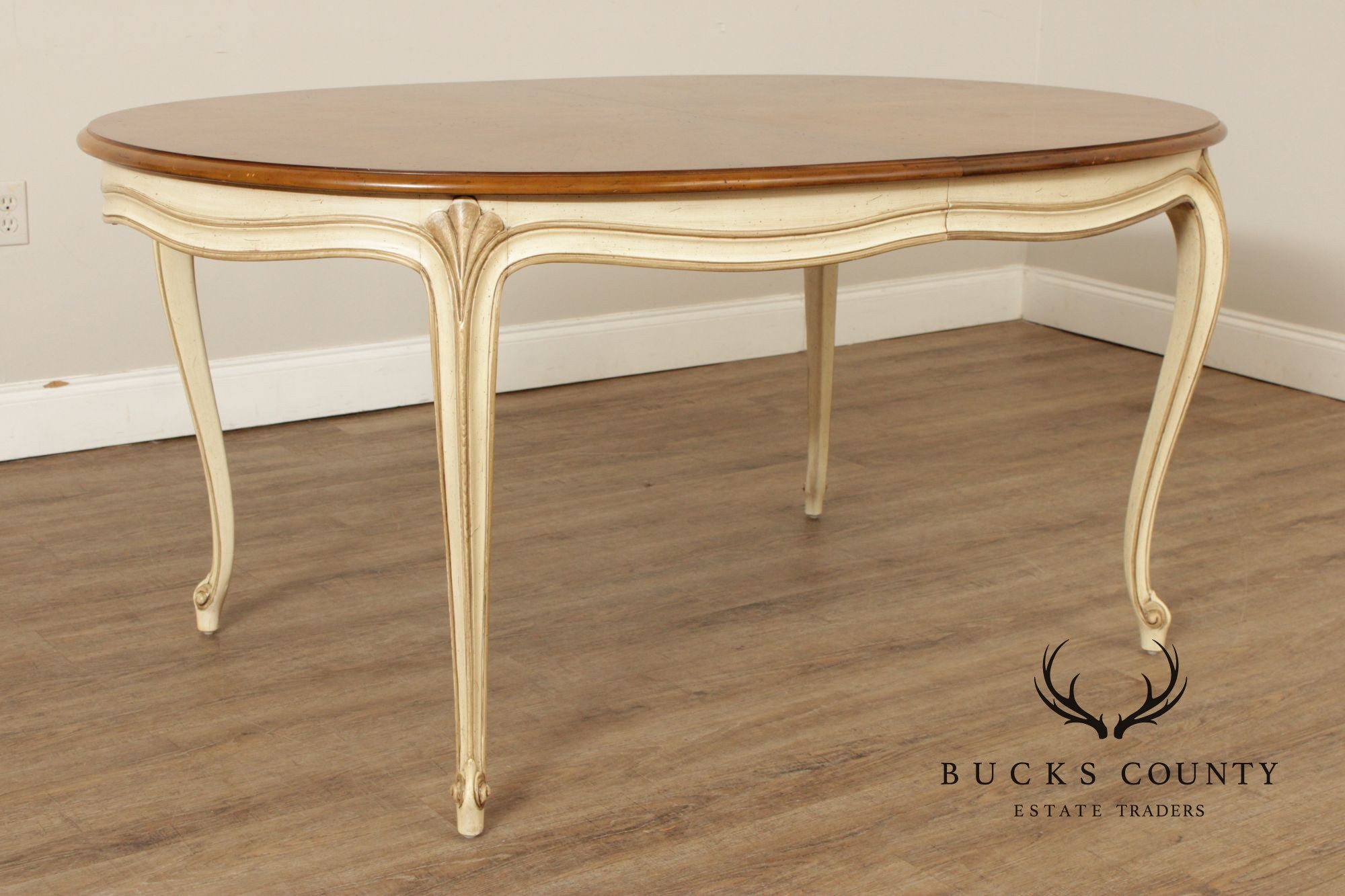 Henredon French Provincial Style Expandable Dining Table