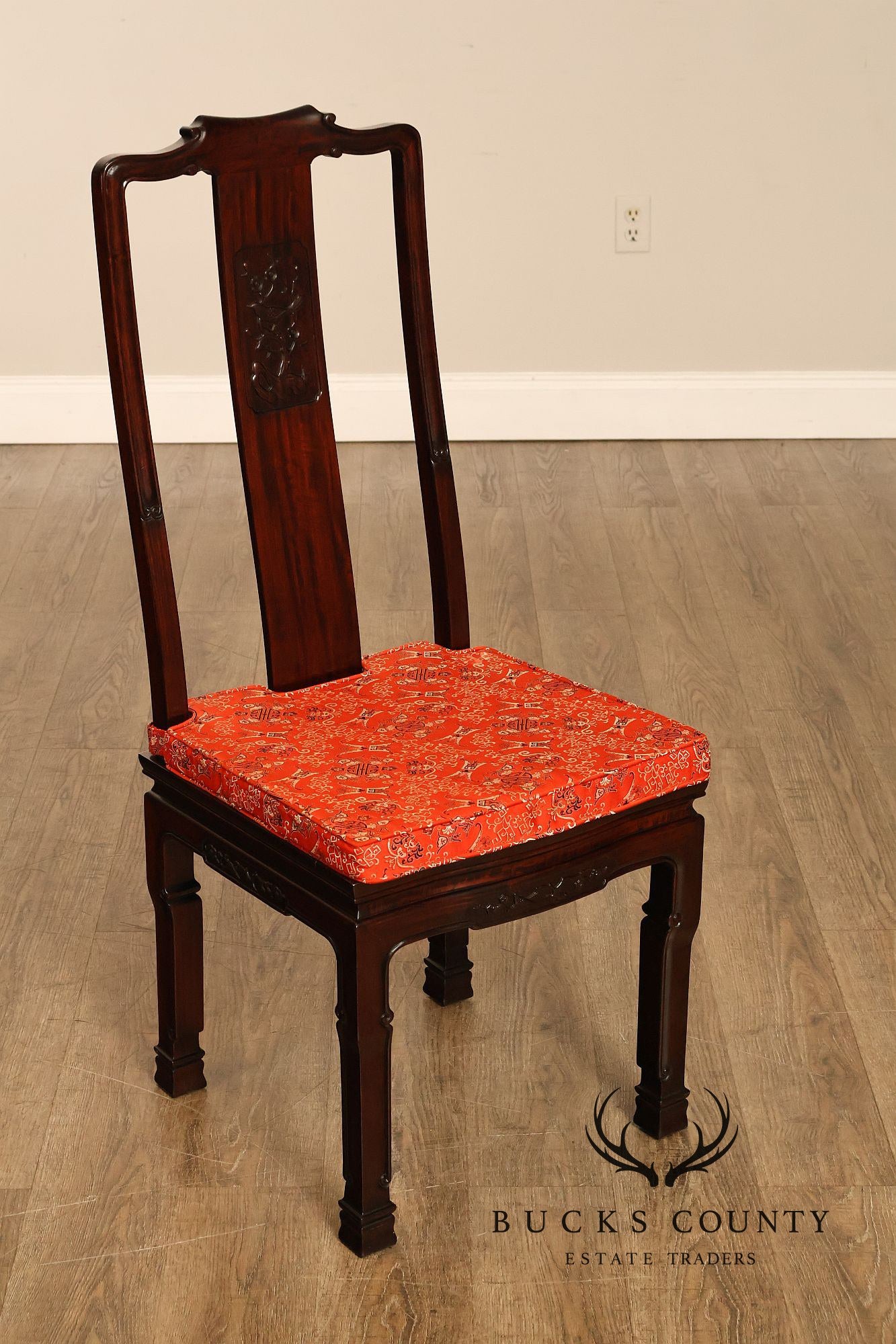 Chinese Style Set Of Eight Rosewood Dining Chairs With Carved Splats