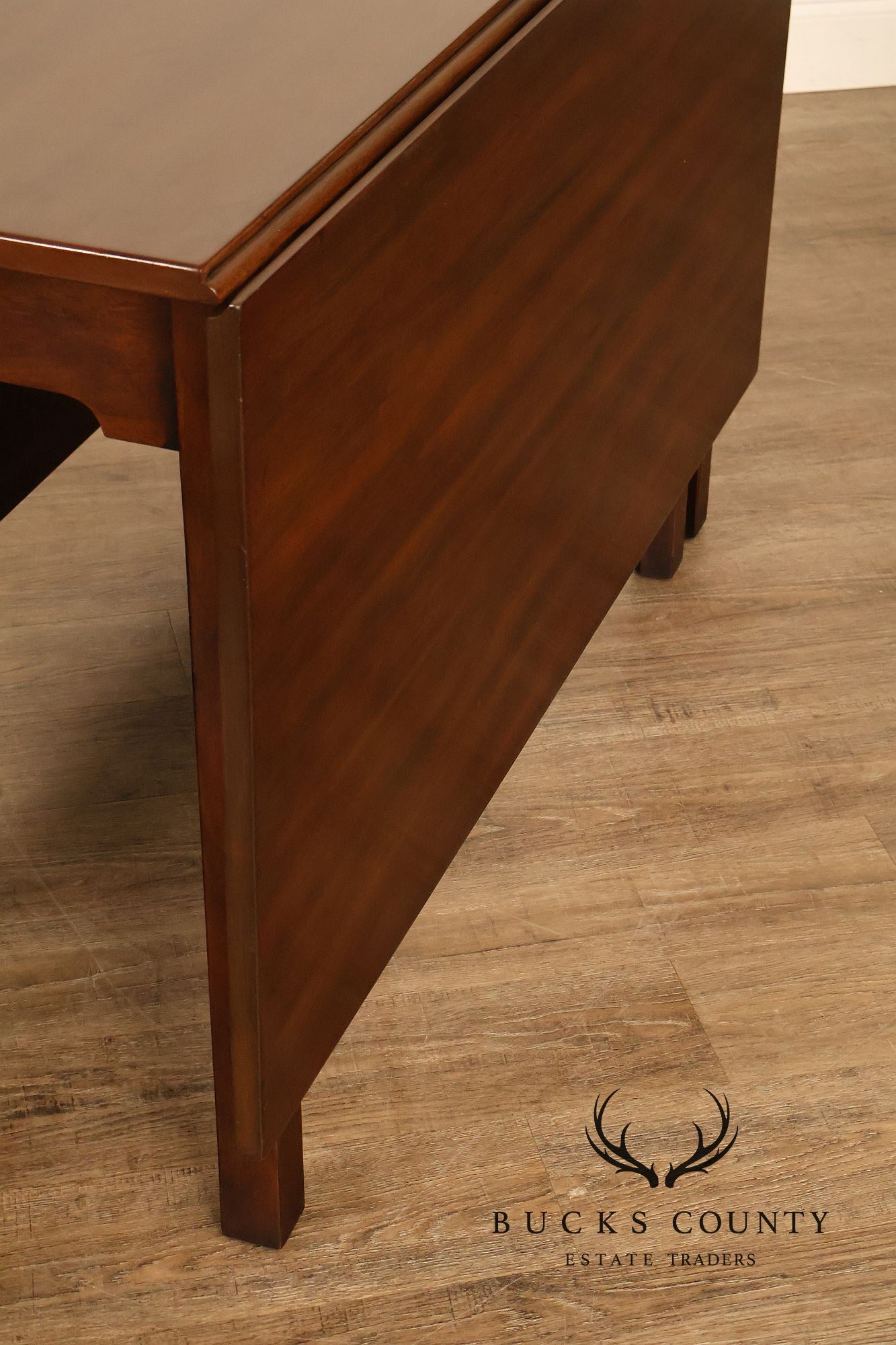 Kittinger Colonial Williamsburg Mahogany Drop Leaf Dining Table