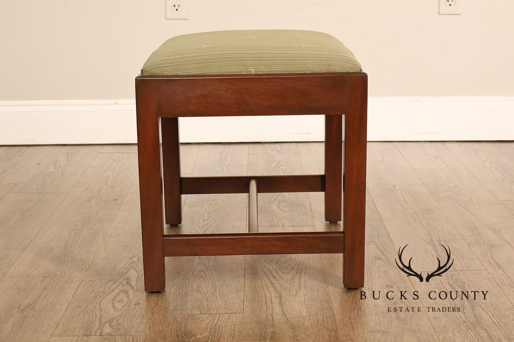 Kittinger Williamsburg Adaptation Mahogany Footstool