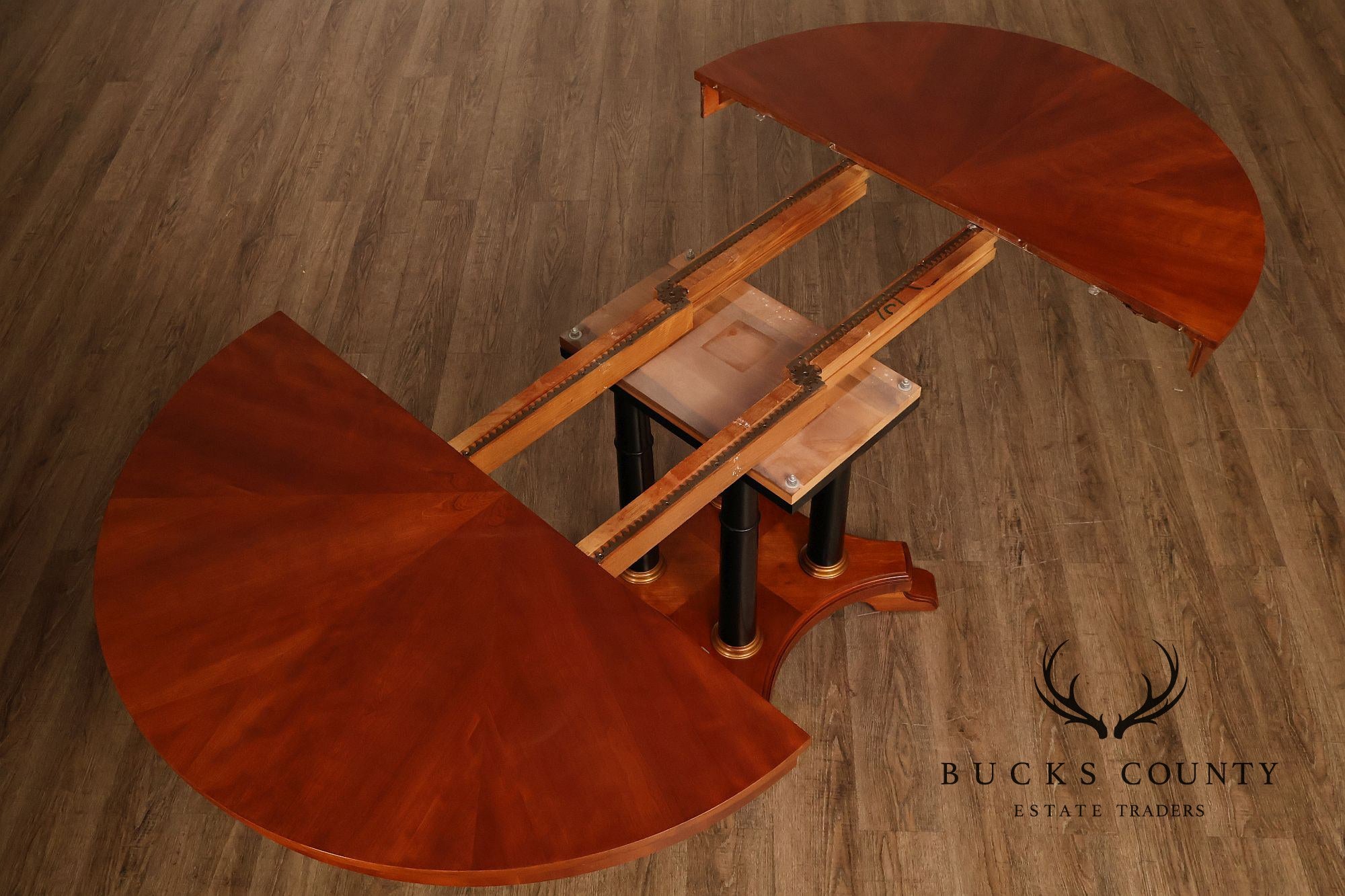 Ethan Allen 'Medallion' Cherry Round Pedestal Dining Table