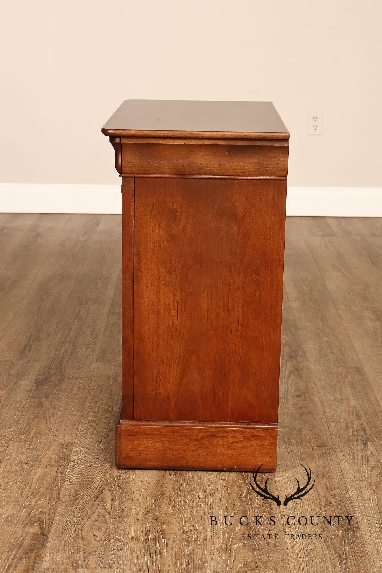 National Mt. Airy Louis Philippe Style Cherry Pair Of Nightstands With Drawer And Cabinet