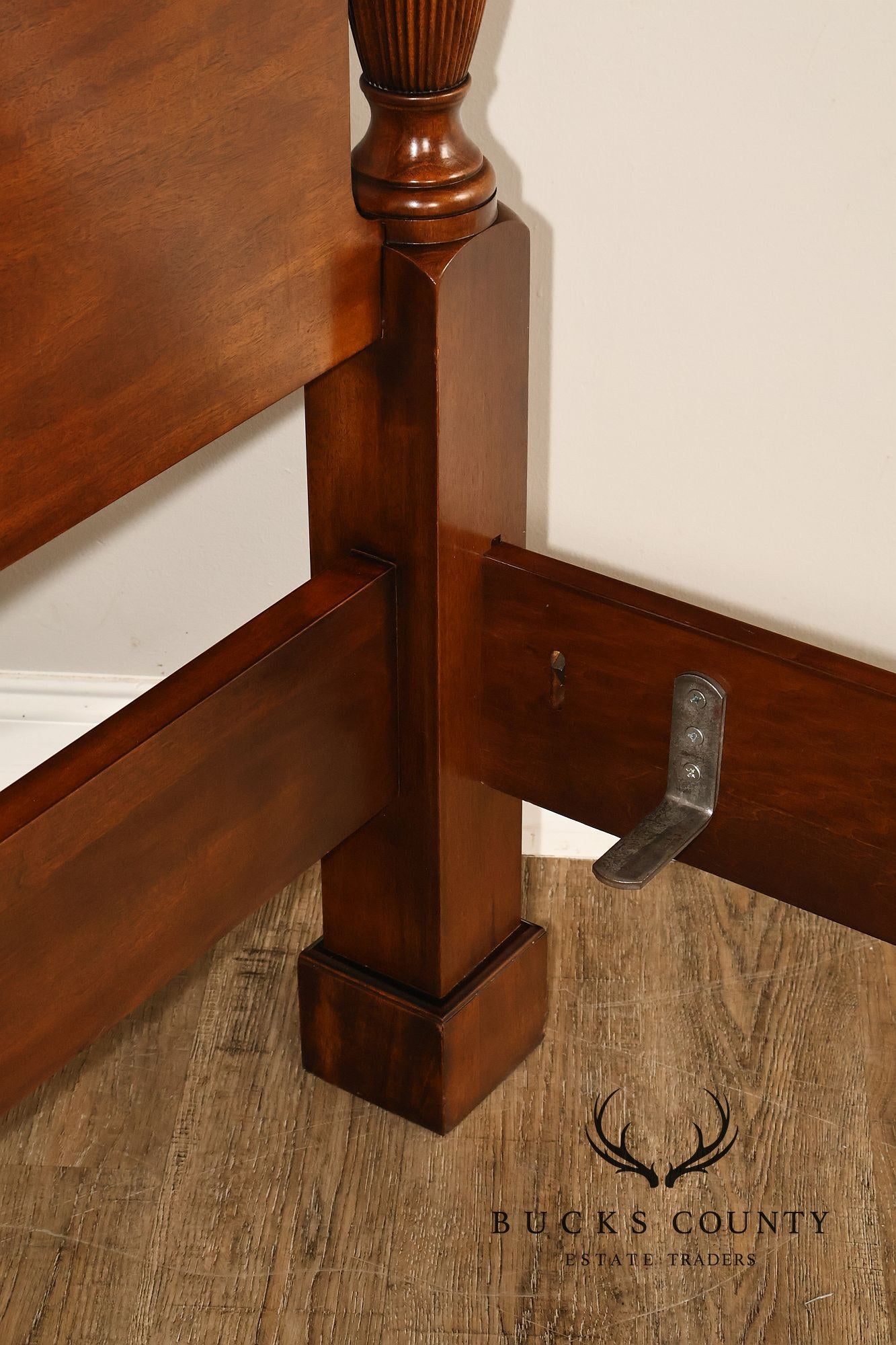 Henredon Historic Natchez Collection Southern Colonial Mahogany King Canopy Poster Bed