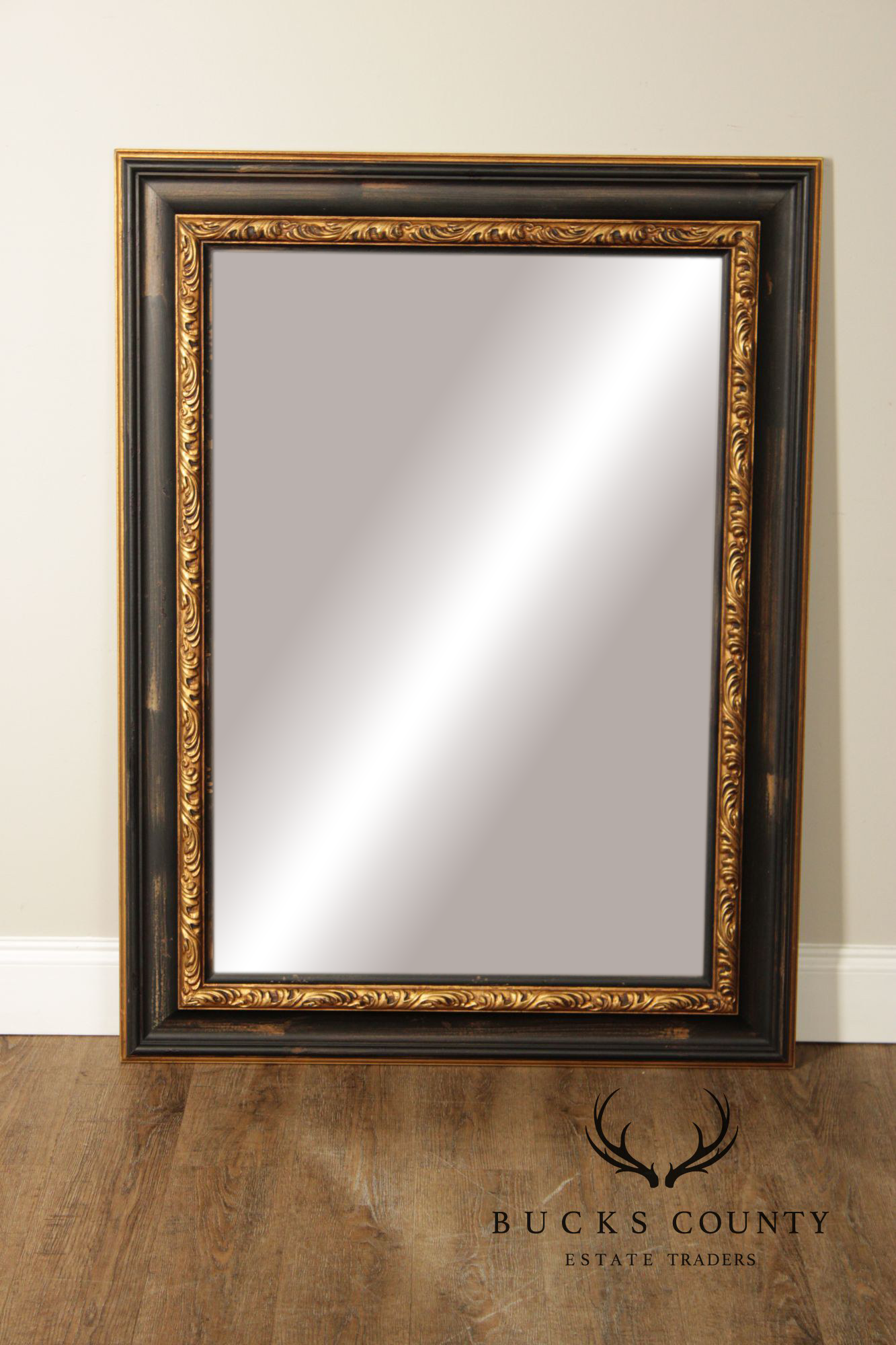 Traditional Distress Painted Wall Mirror