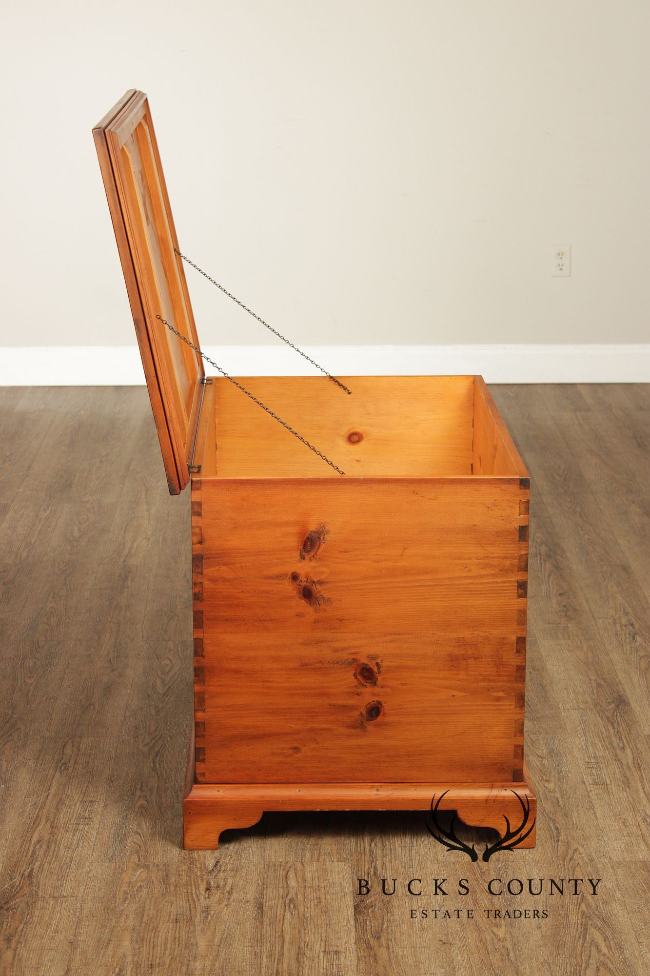 Georgian Style Dovetailed Pine Blanket Chest