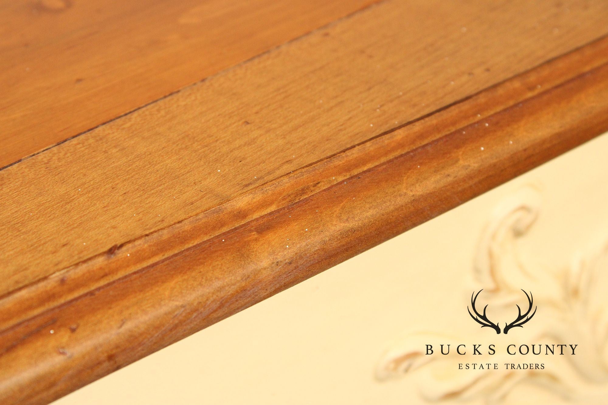 Ethan Allen French Country Style Carved Sofa Table Console