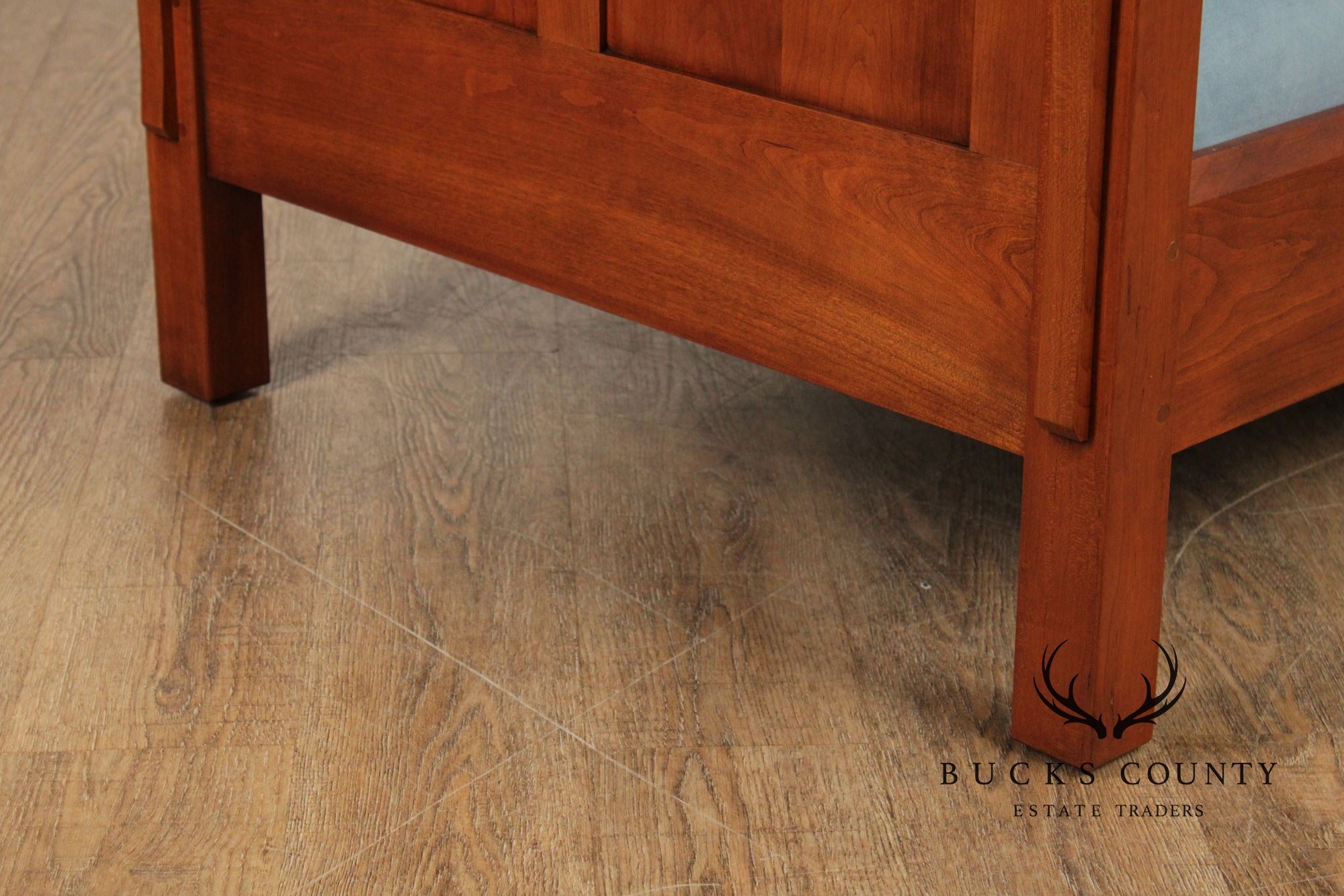 Stickley Mission Collection Cherry Prairie Settle