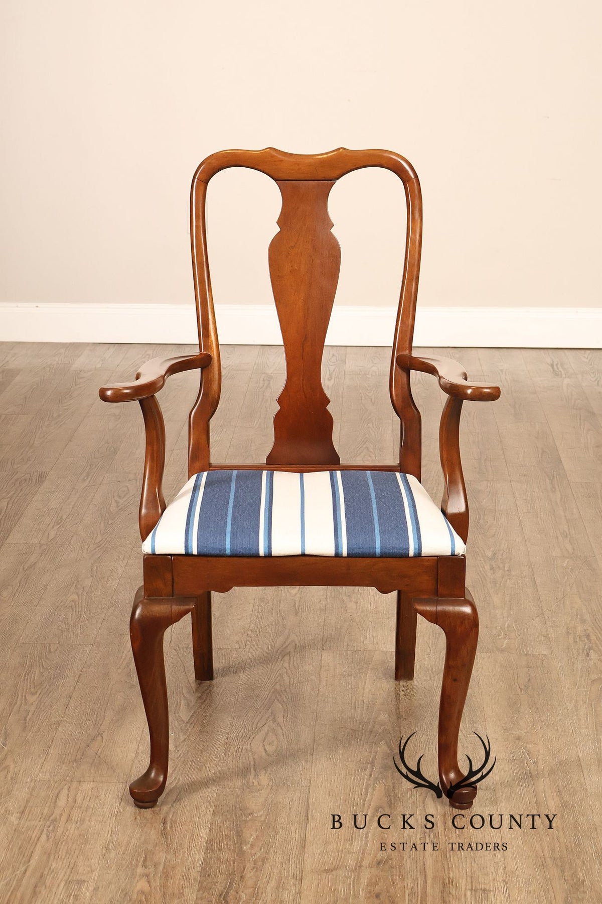 Ethan Allen Queen Anne Style Set Of Six Cherry Dining Chairs