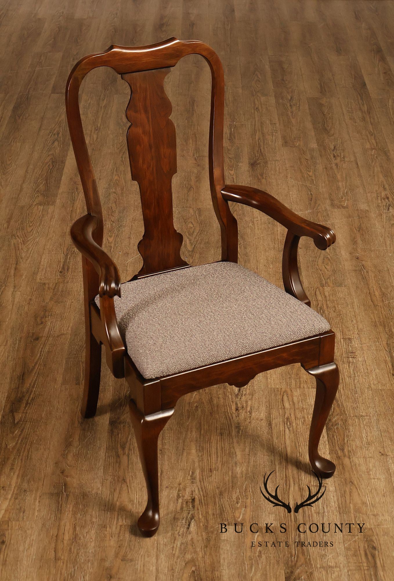 Pennsylvania House Queen Anne Style Set of Eight Dining Chairs