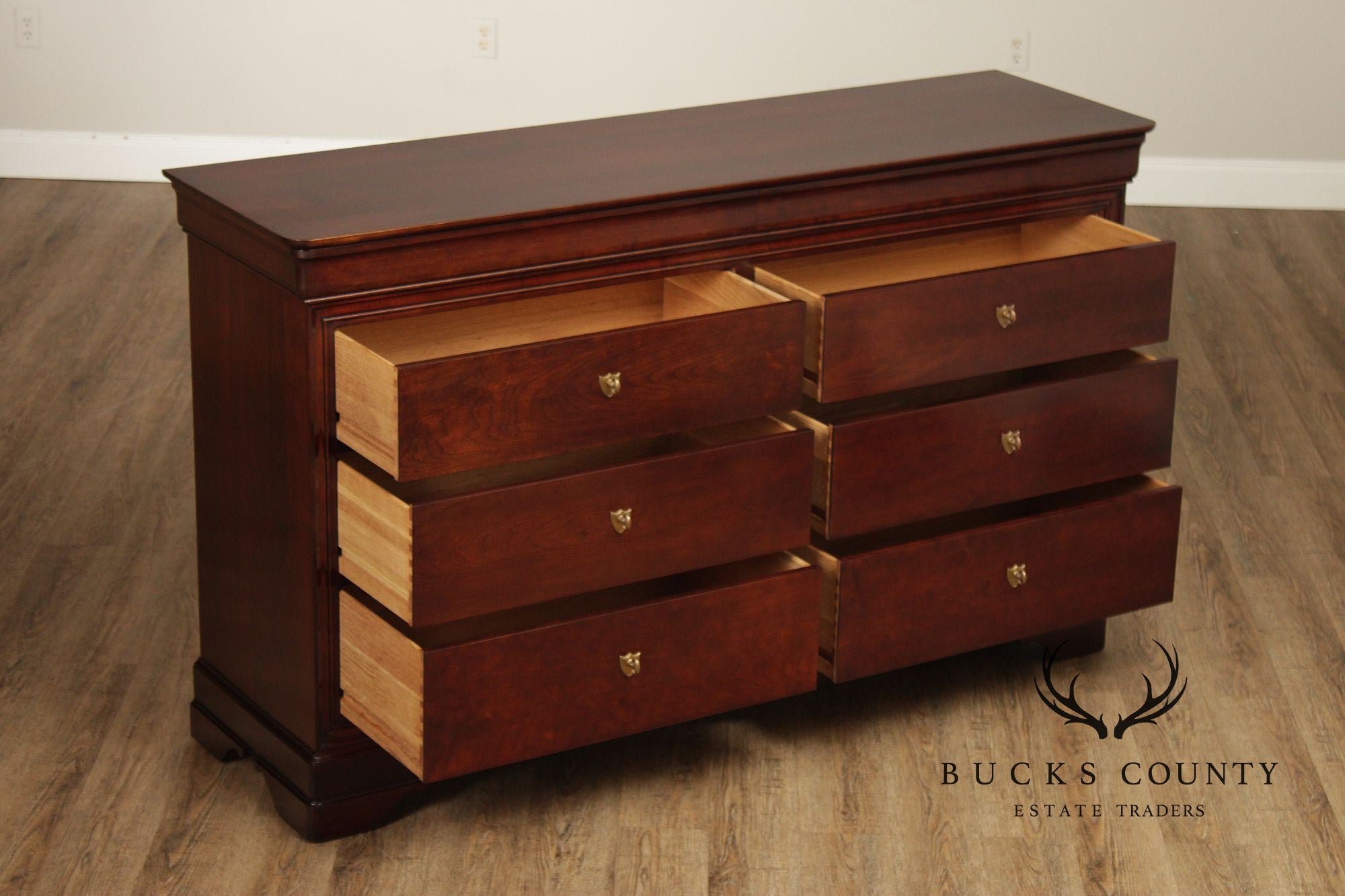 Stickley Marseilles Louis Philippe Cherry 8-Drawer Dresser