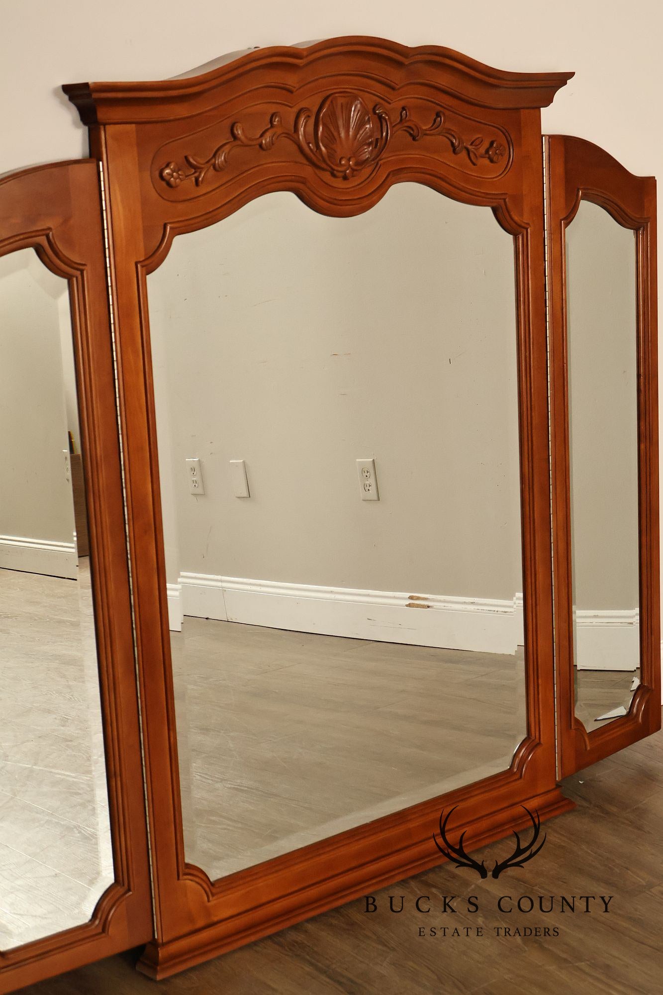 Century Furniture Traditional Tri Fold Mirror