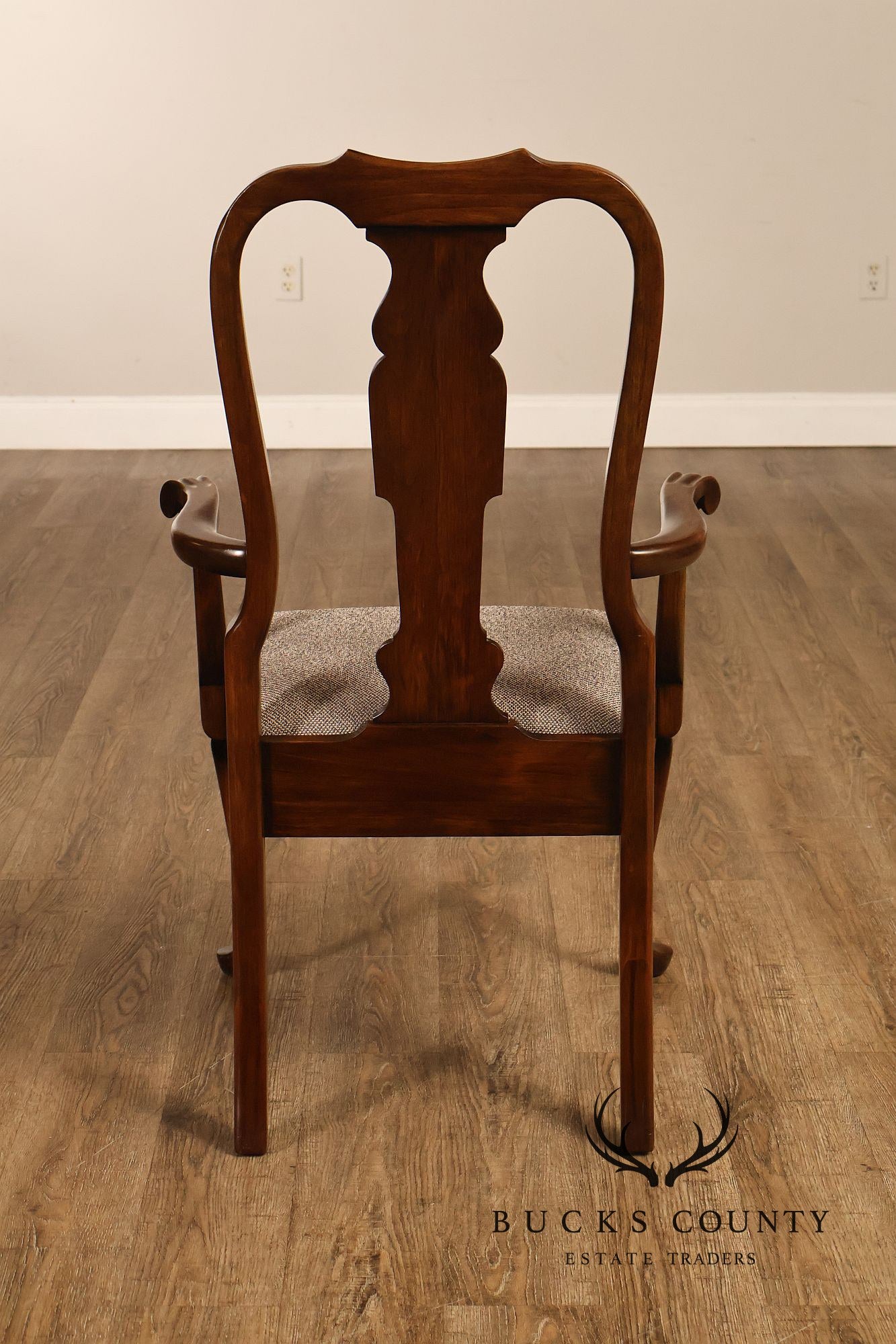 Pennsylvania House Queen Anne Style Set of Eight Dining Chairs