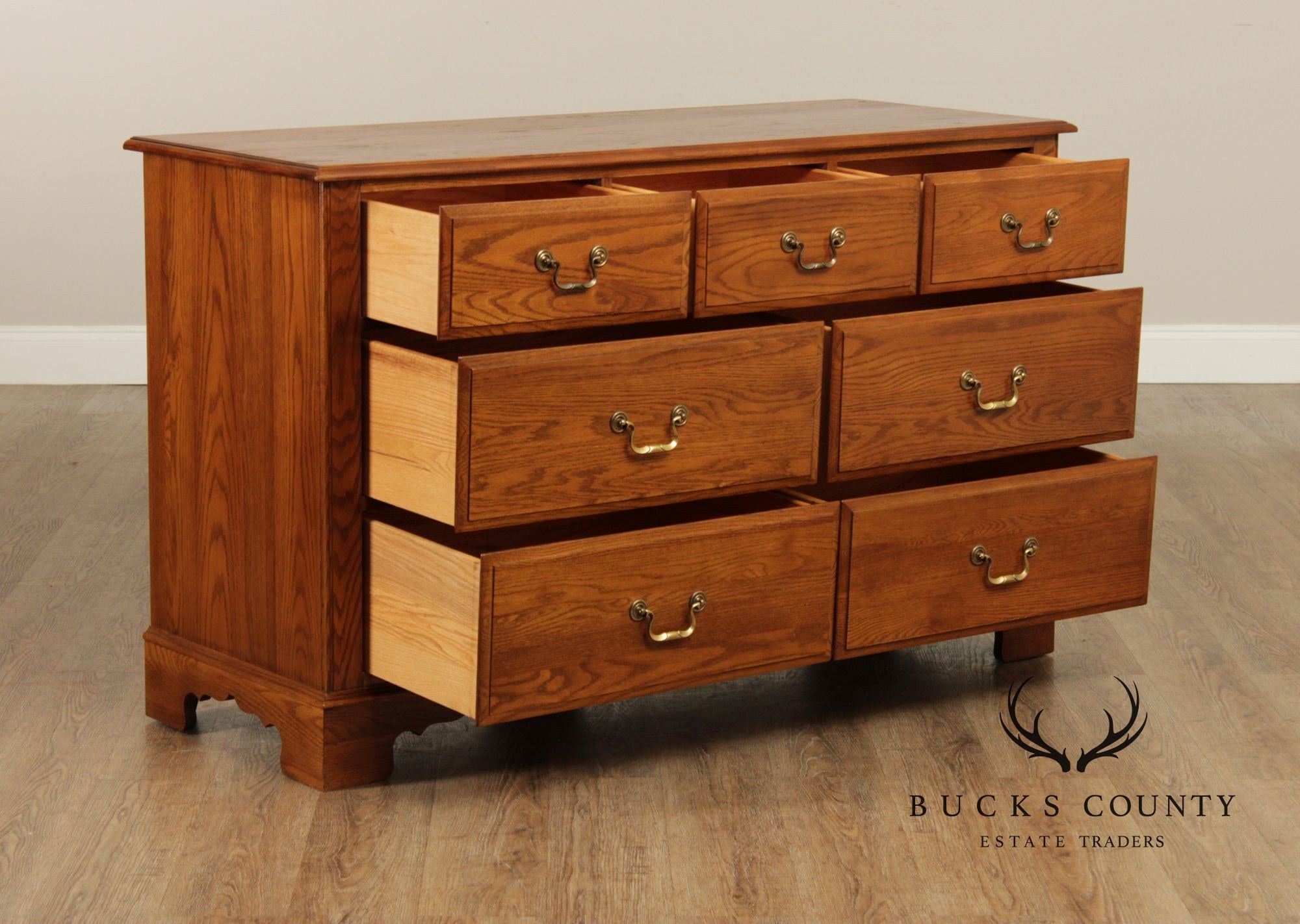Ethan Allen 'Canterbury' Oak Bedroom Dresser