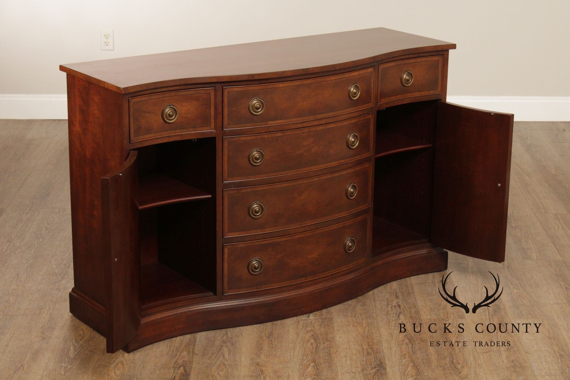 Old Colony Furniture Mahogany Serpentine Buffet Sideboard