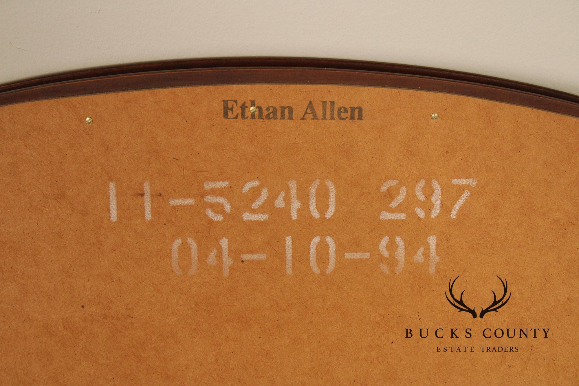 Ethan Allen 'Georgian Court' Cherry Tri-Fold Dresser Mirror