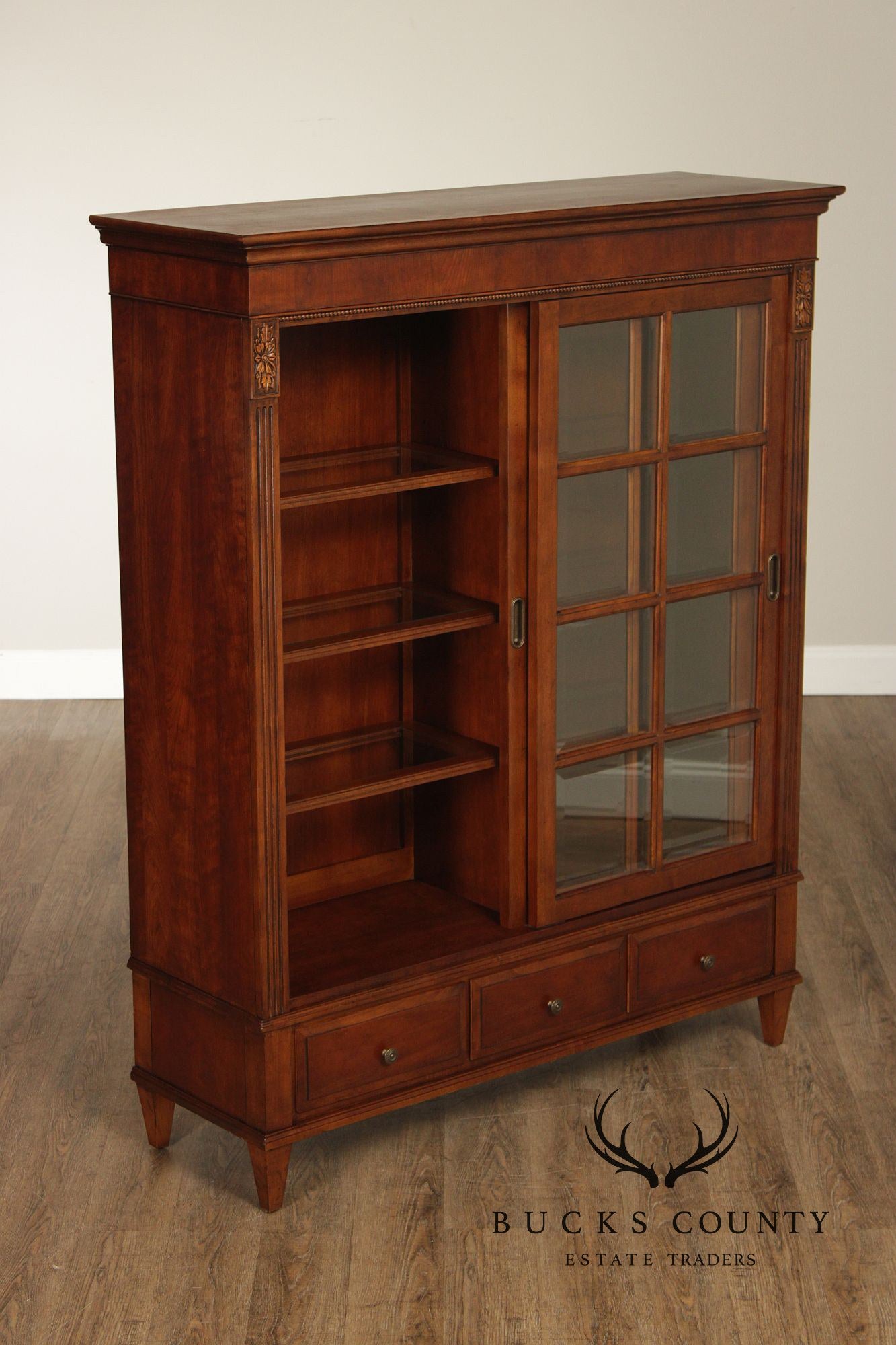 Ethan Allen Traditional Style Lighted Sliding Door Bookcase Display Cabinet