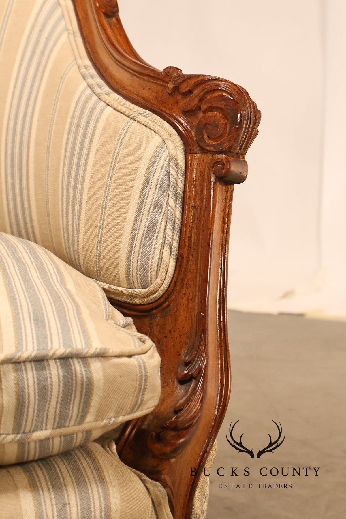 French Louis XV Style Carved Loveseat Settee