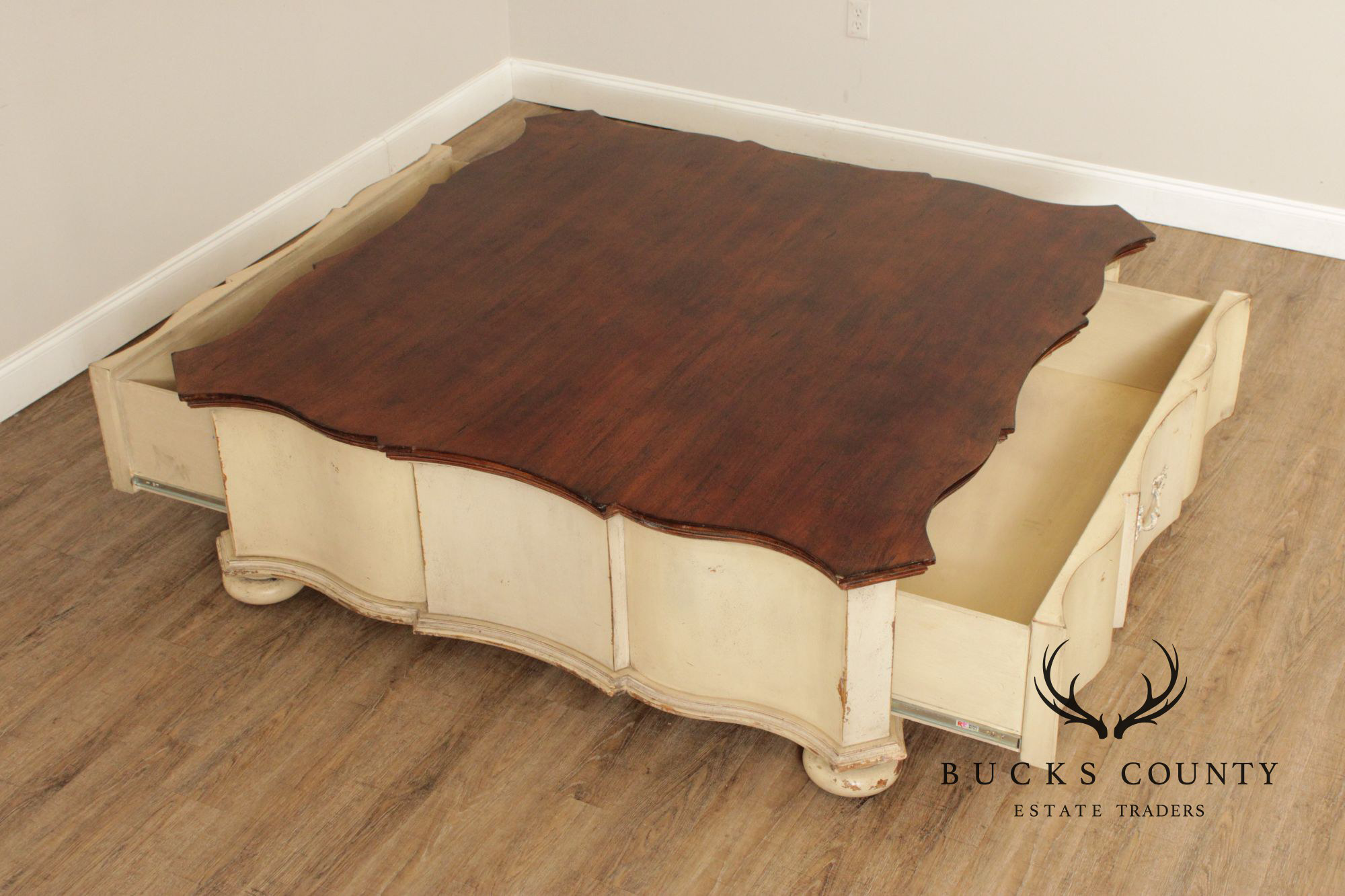 Habersham Plantation 'Plaza Collection' Large Coffee Table
