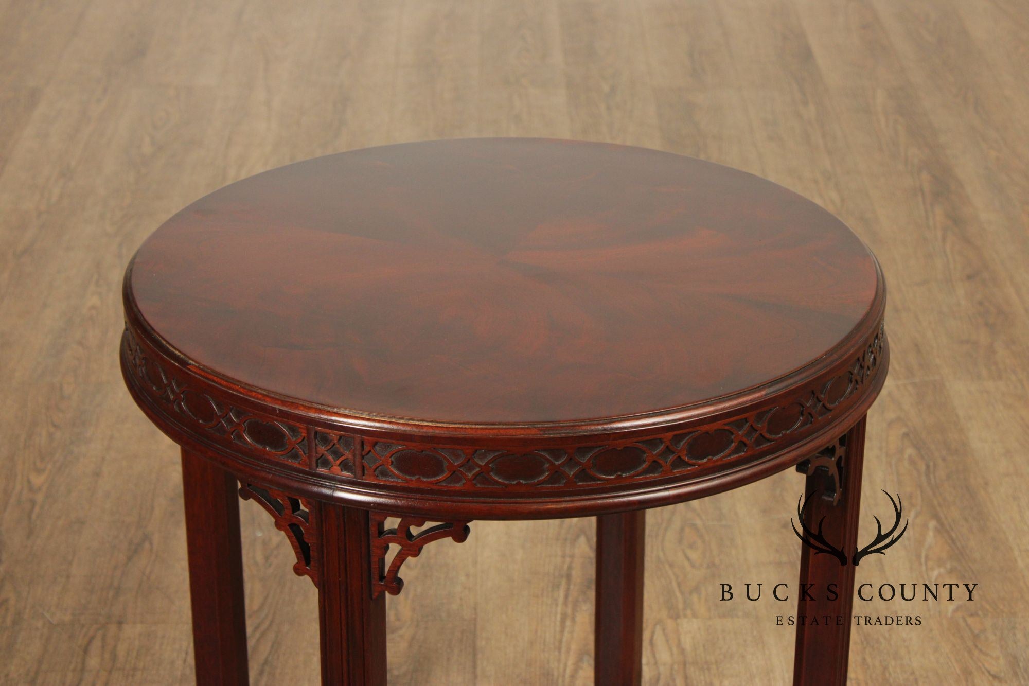Colony Furniture Chippendale Style Round Mahogany Side Table
