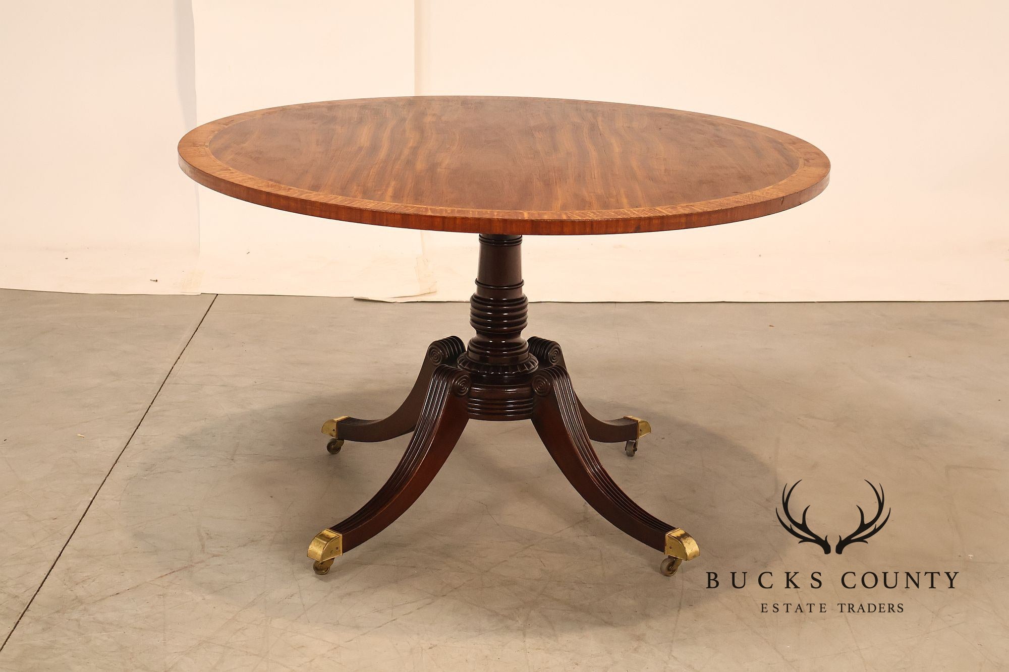 Baker Furniture 'Collectors Edition' Round Mahogany Pedestal Dining Table