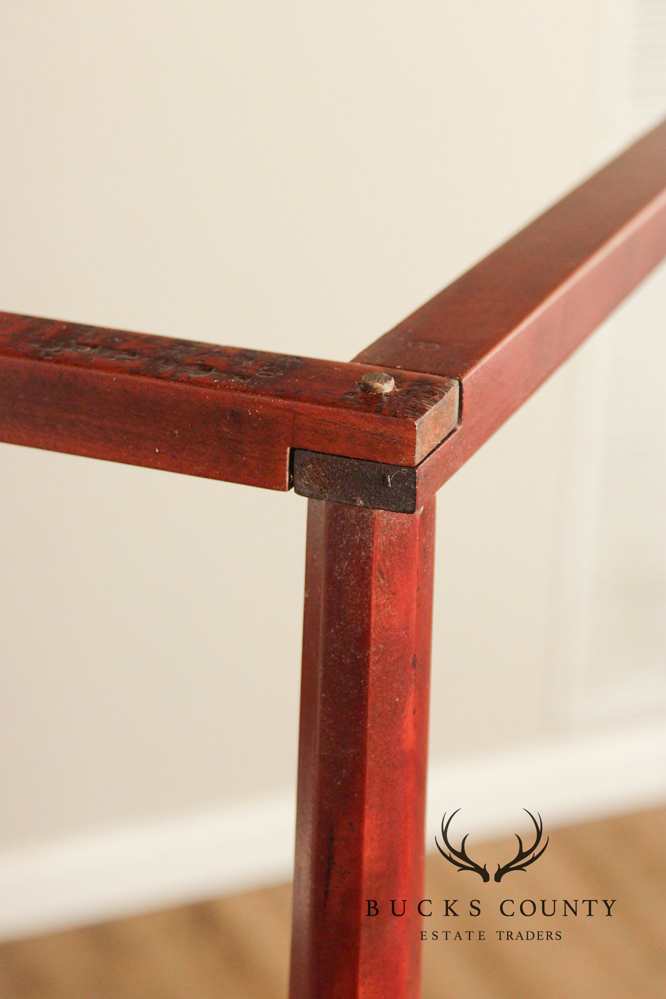 D.R. Dimes Benchmark Collection Cherry Queen Poster Bed