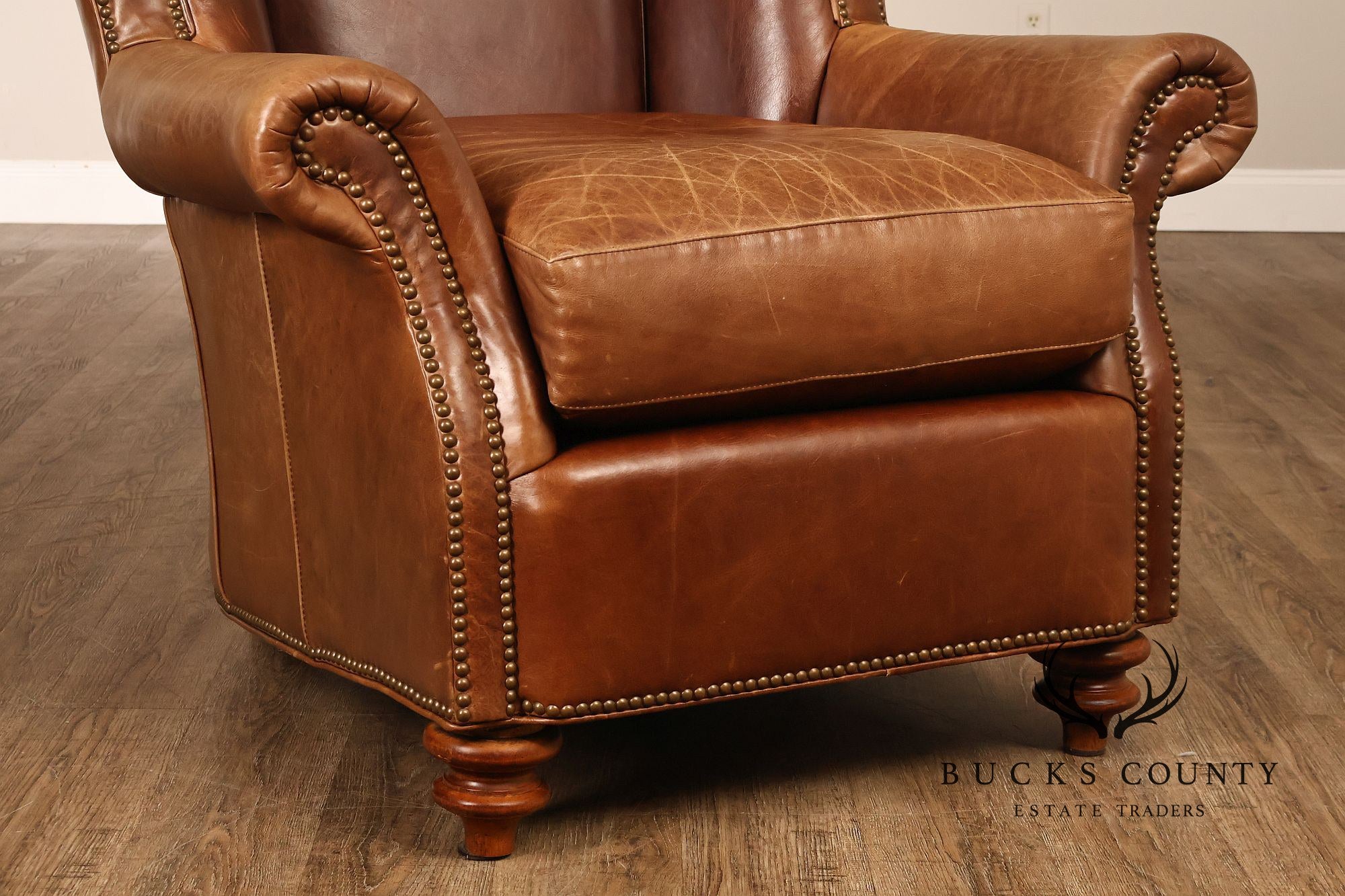 La-Z-Boy Classic Traditional Leather Club Chair