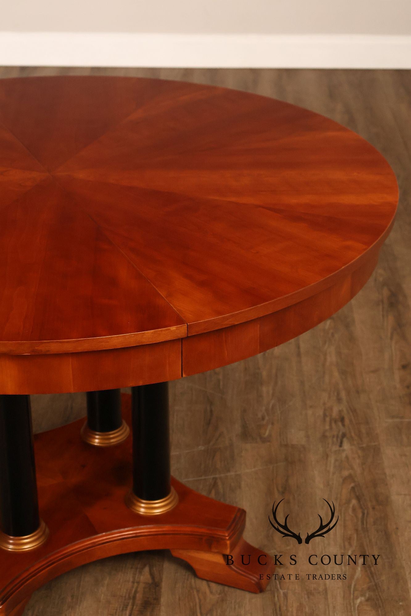 Ethan Allen 'Medallion' Cherry Round Pedestal Dining Table