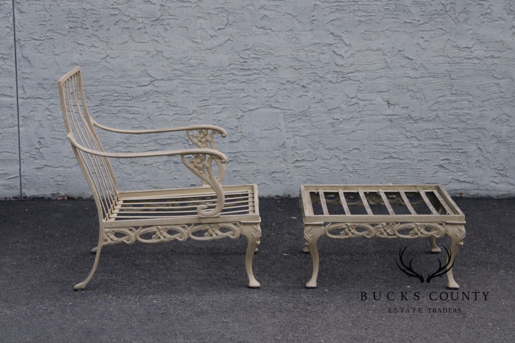 BROWN JORDAN PAIR OF CAST ALUMINUM 'DAY LILY' OUTDOOR PATIO LOUNGE CHAIRS WITH OTTOMAN
