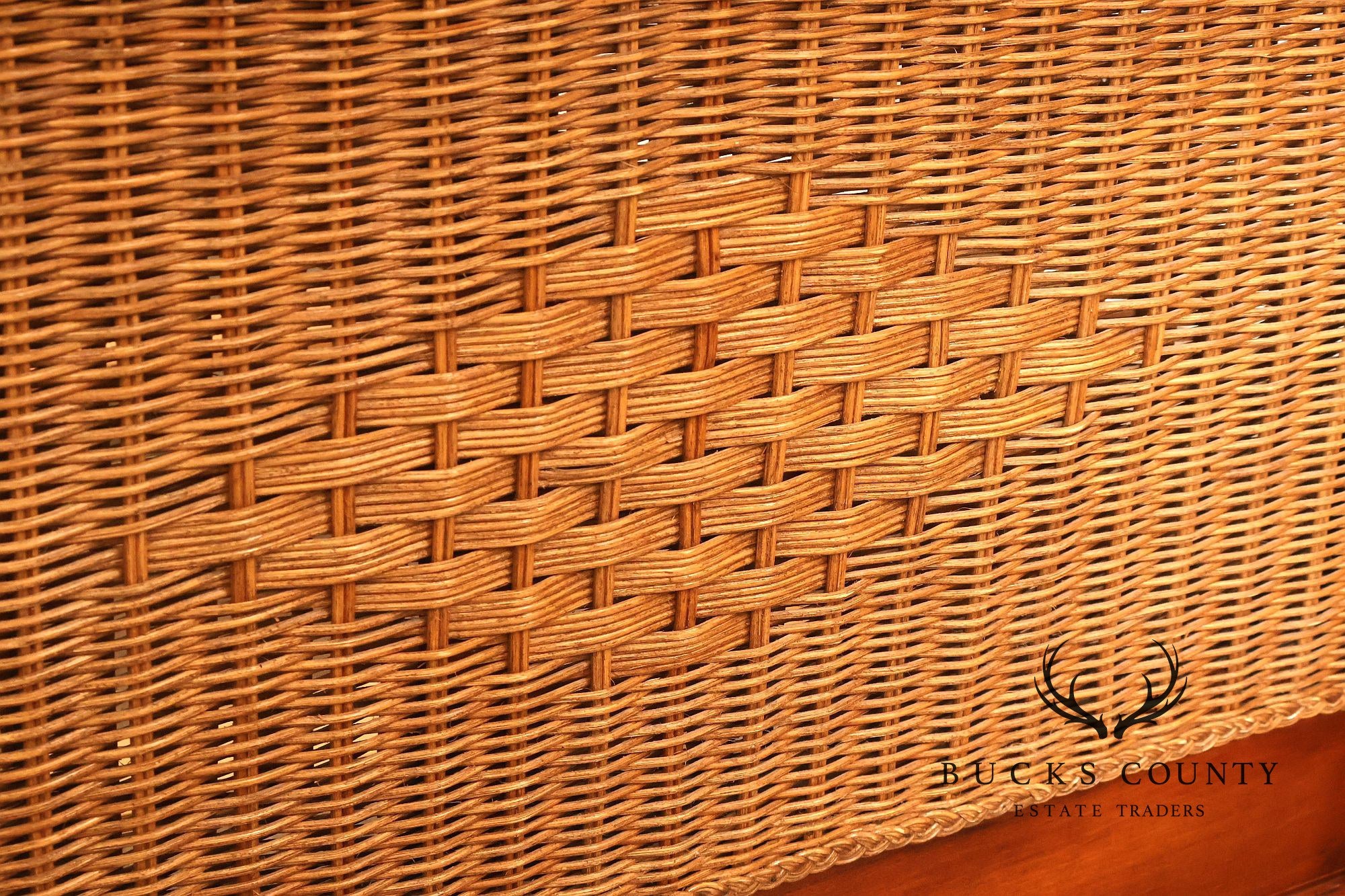 Lexington Cherry And Wicker Queen Sleigh Bed