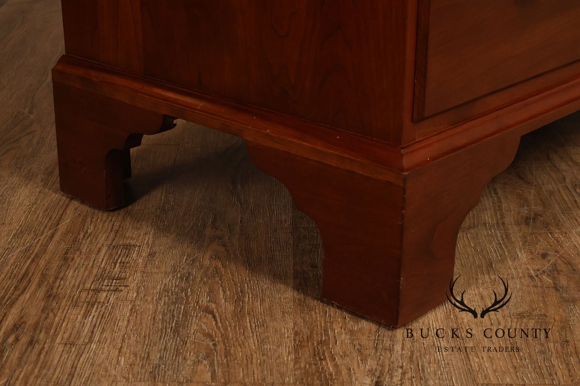 Stickley Traditional Chippendale Style Storage Press