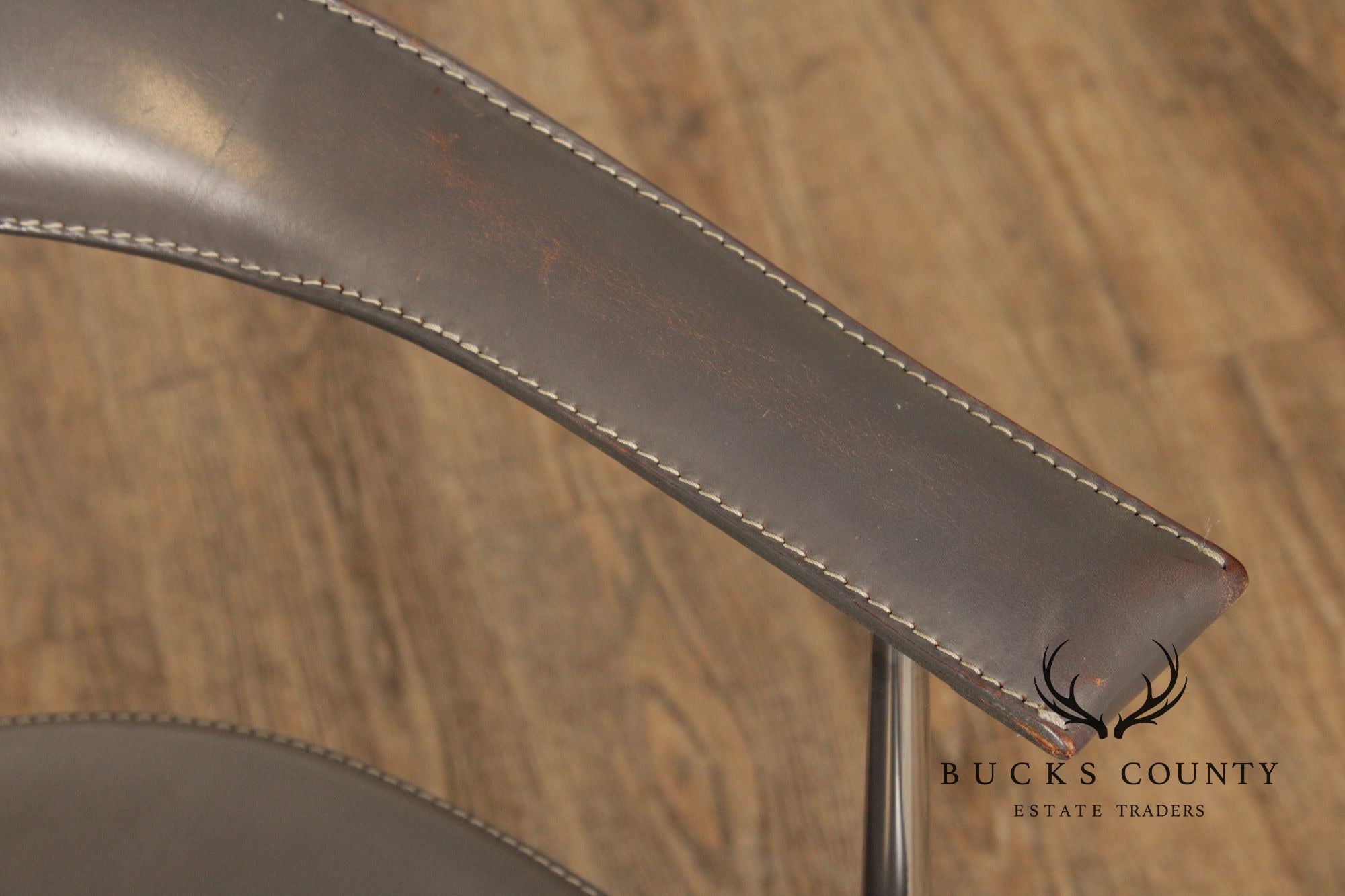 Fasem Italian Modern Pair of 'P40' Armchairs