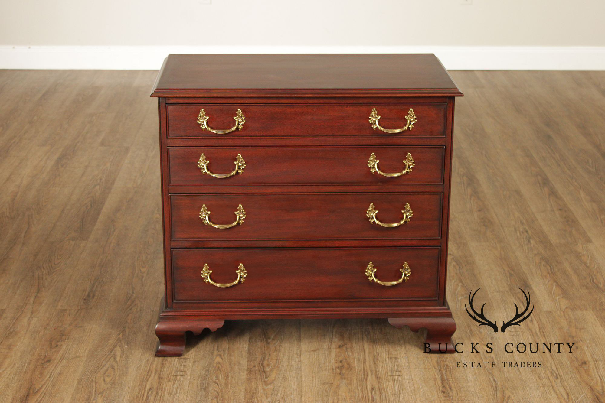 Henkel Harris Georgian Style Pair of Mahogany Nightstands