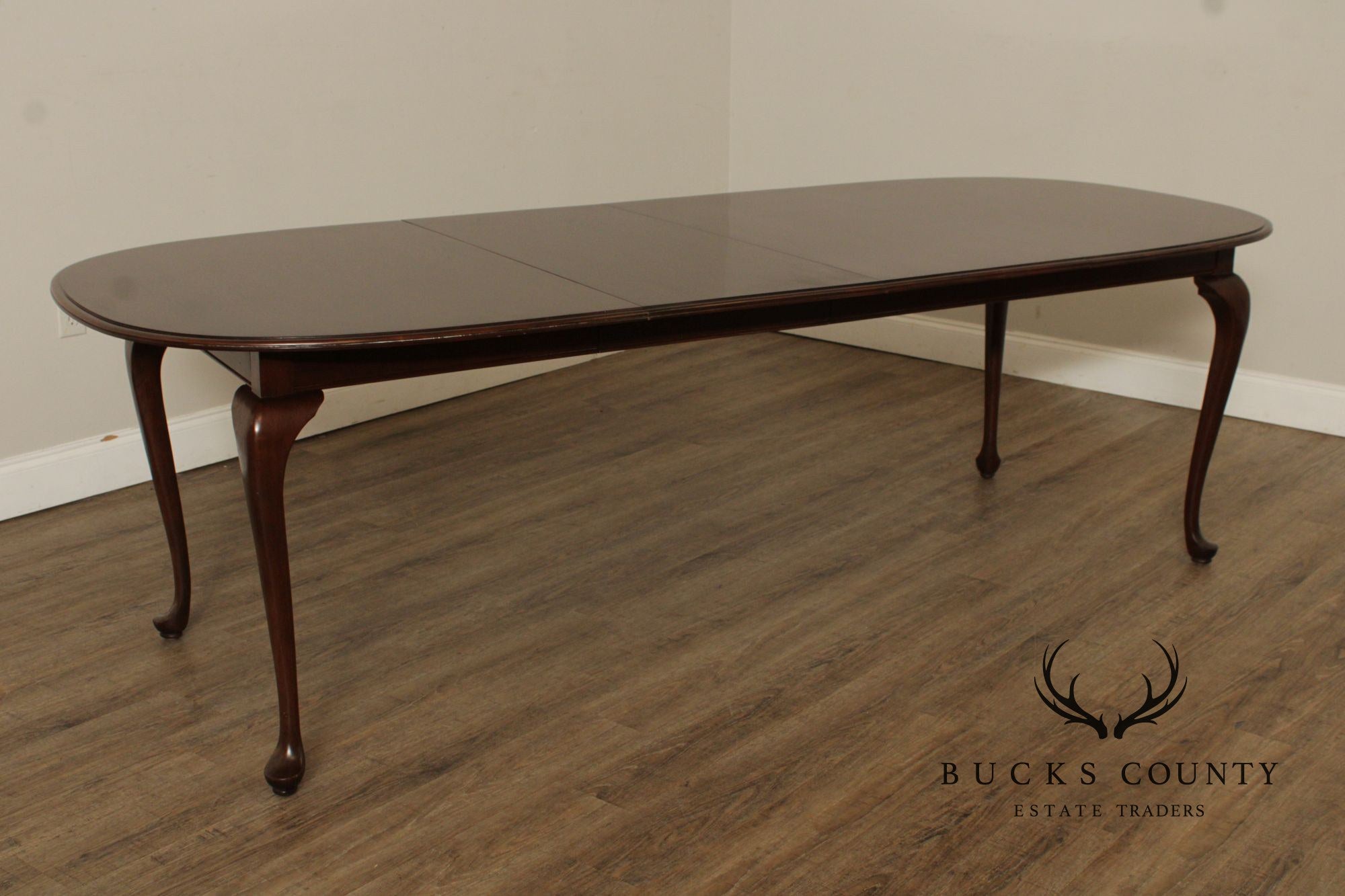 Ethan Allen Georgian Court Cherry Expandable Dining Table